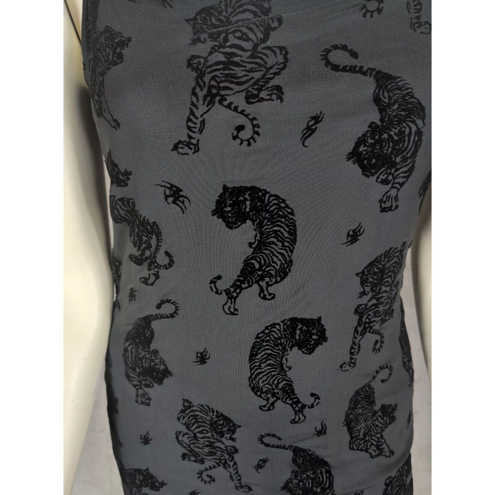 H&M H&M Velvet Bodycon Mini Dress Women's L Black Romantic Tiger Print Size L / US 10 / IT 46 - 2 Thumbnail
