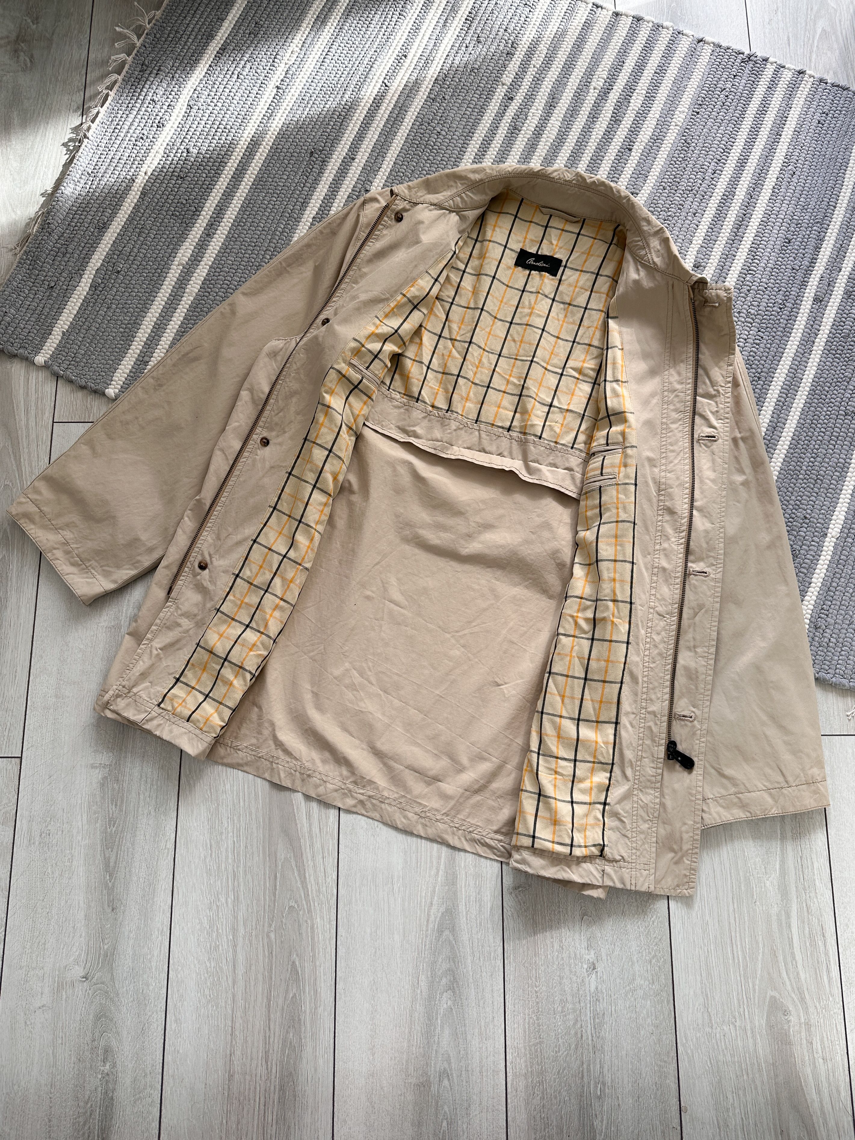 Corneliani Vintage Corneliani Beige Trench Coat Jacket Size US L / EU 52-54 / 3 - 2 Thumbnail