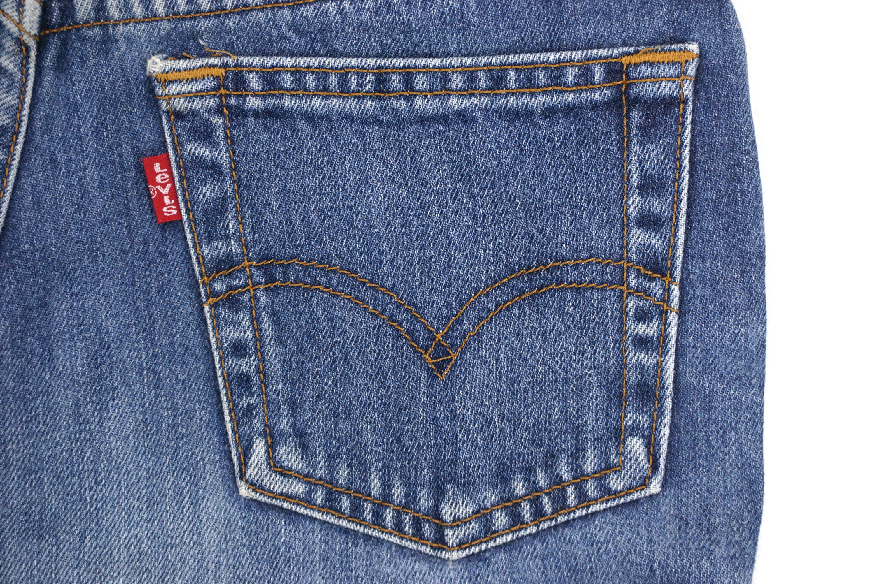 Levi's Vintage Levi's 517-02 Jeans W24xL29.5 High-Waisted Bootcut Size 24" / US 00 / IT 34 - 12 Thumbnail