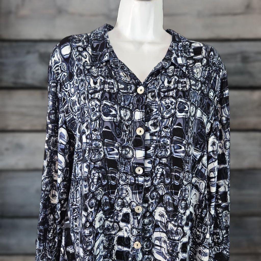Habitat Habitat Button-Up Top Shirt Womens Medium Blue Black Long Sleeve Rayon Size M / US 6-8 / IT 42-44 - 1 Thumbnail