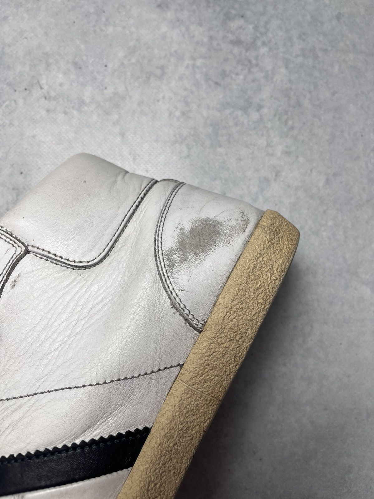 Moncler VERY RARE MONCLER HI LEATHER SNEAKERS Size US 9.5 / EU 42-43 - 5 Thumbnail