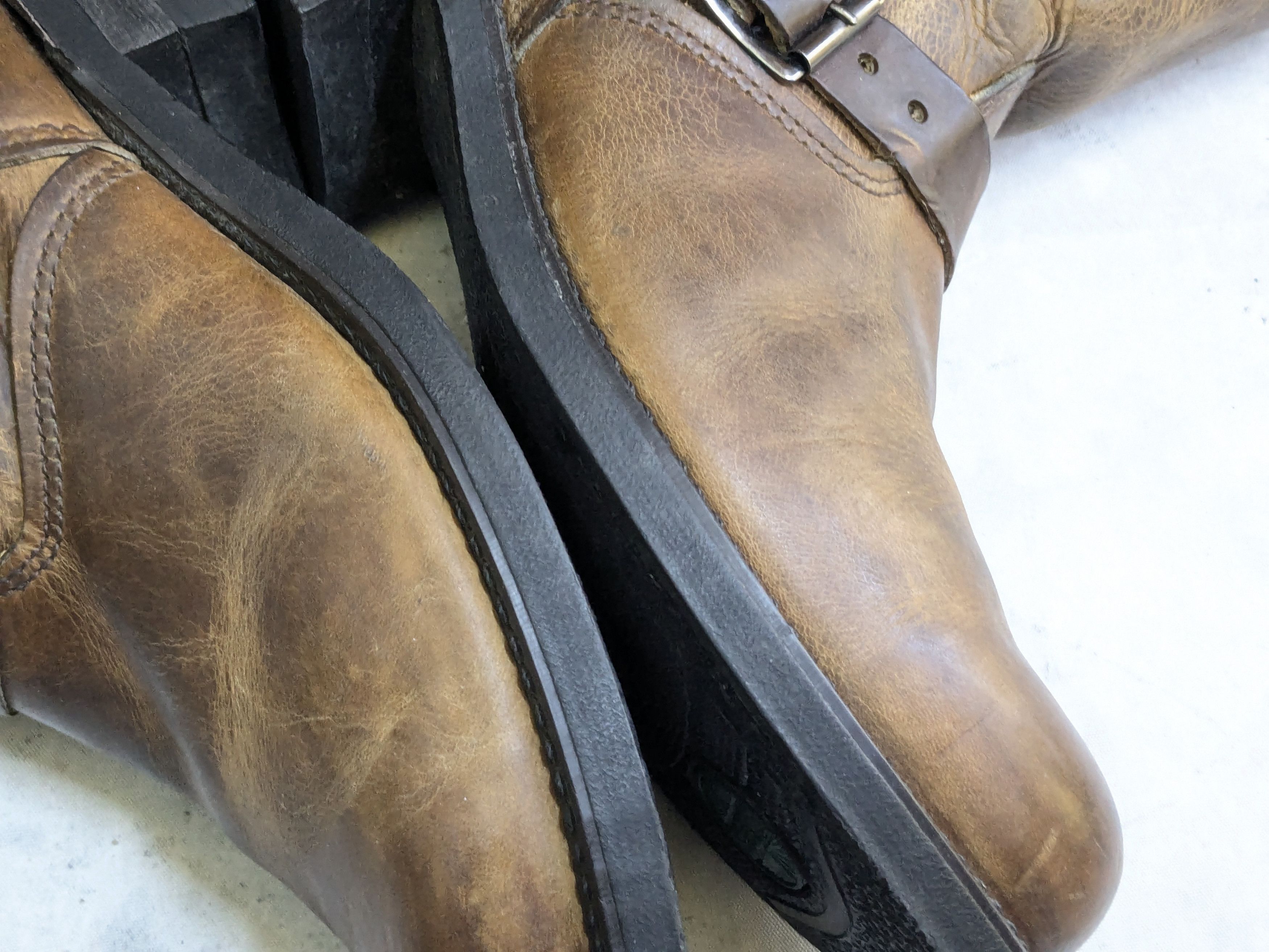 Frye Frye Engineer Boots Brown 9 M Leather Strap Buckle Size US 9 / EU 42 - 16 Thumbnail