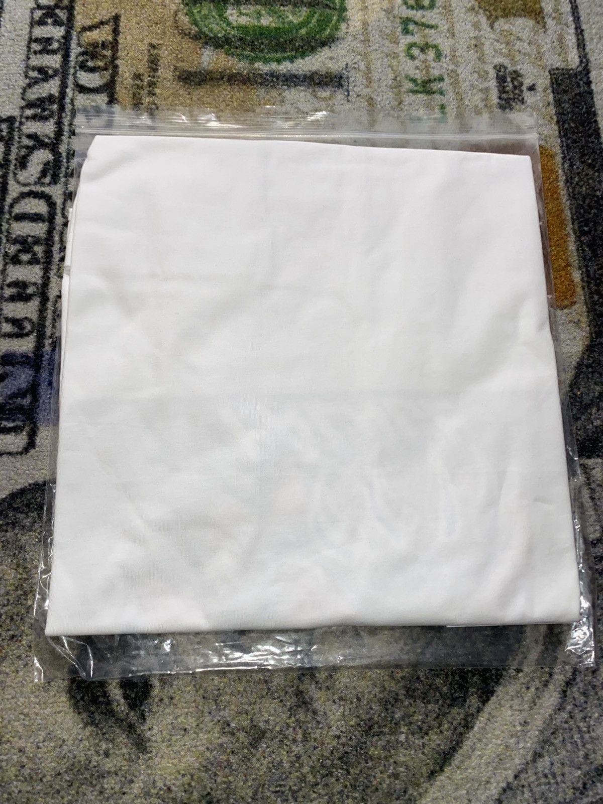 Palace Palace Ripped T-Shirt White Size US XL / EU 56 / 4 - 4 Thumbnail