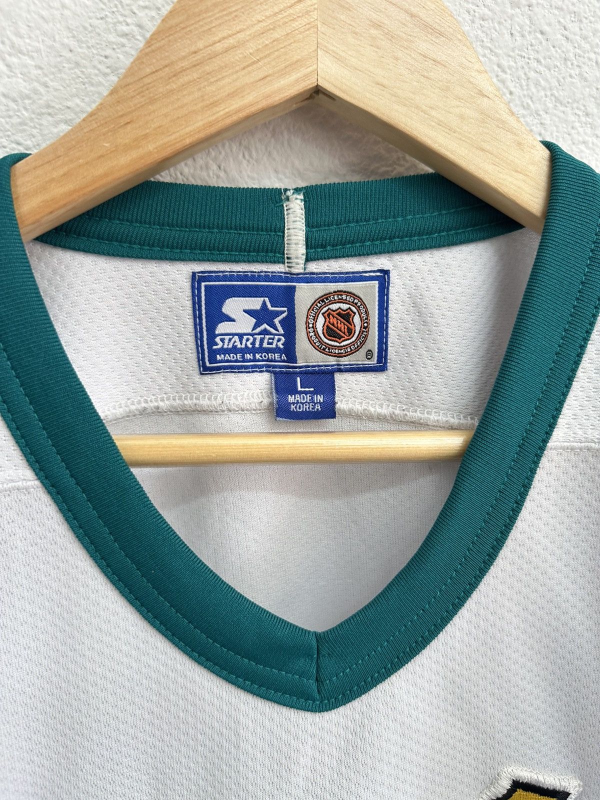 Starter 90s Mighty Ducks NHL hockey jersey Size US L / EU 52-54 / 3 - 3 Thumbnail