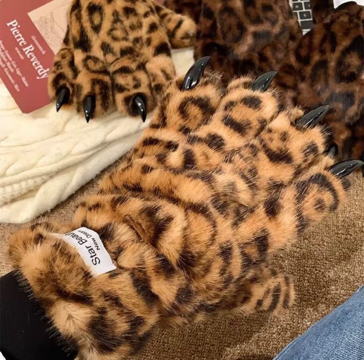 Other Plush Leopard Paw Claw Winter Gloves Women’s Size ONE SIZE - 5 Thumbnail
