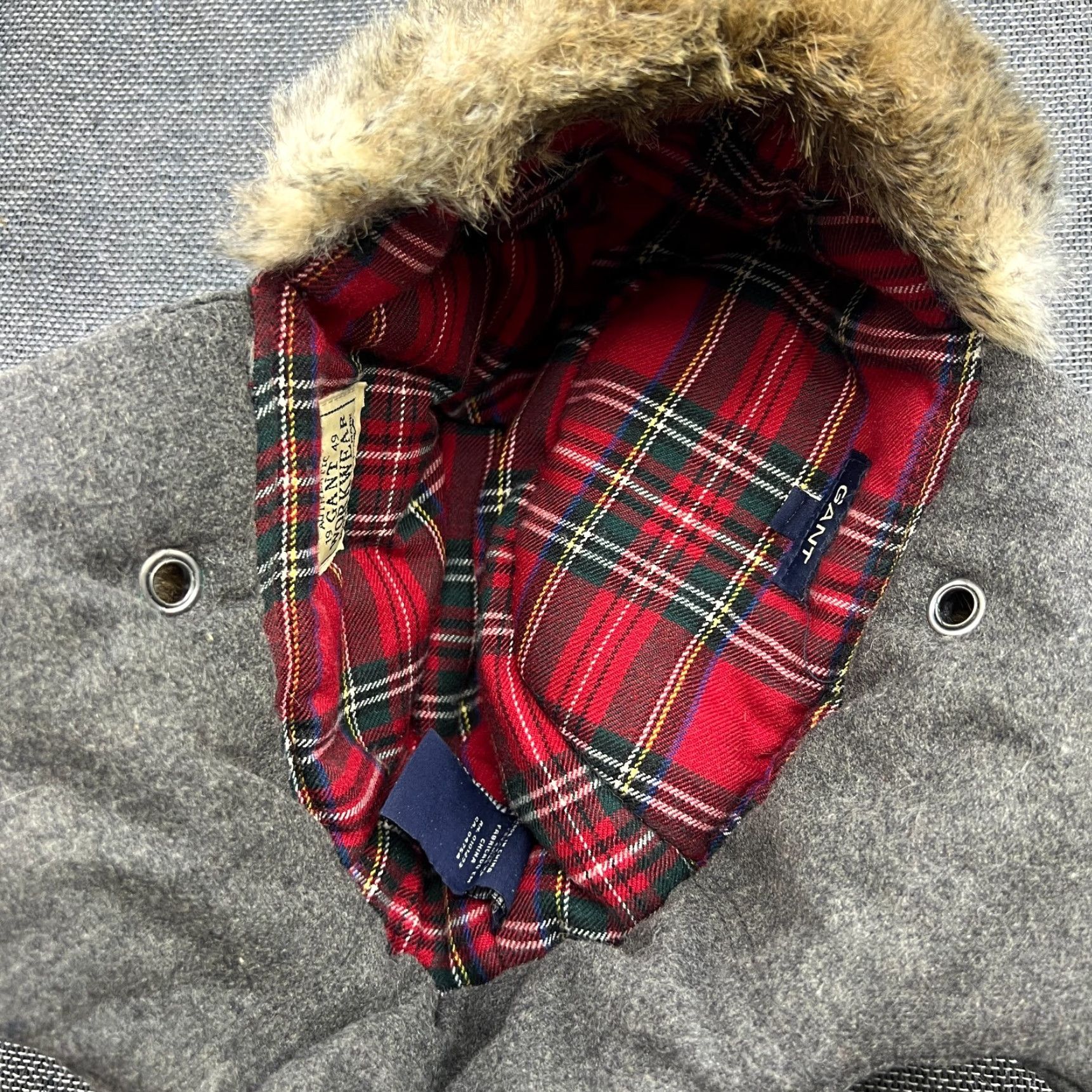 Gant GANT Trapper Hat Wool Viscose Blend Gray Ushanka Ear Flap L-XL Tartan Lining Unisex Adults Wool Viscose Blend Gray Trapper Hat Ladys Mens? Size ONE SIZE - 7 Thumbnail