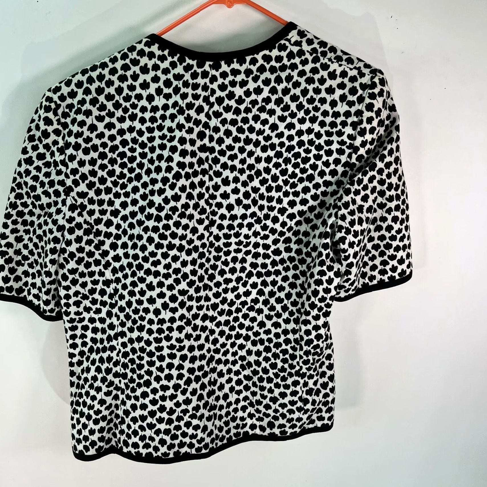 Vintage Carelle Black Jacket Leaves Print Cropped Short Sleeves Button Wrap 16 Womens Size 38" / US 16 / IT 52 - 2 Thumbnail