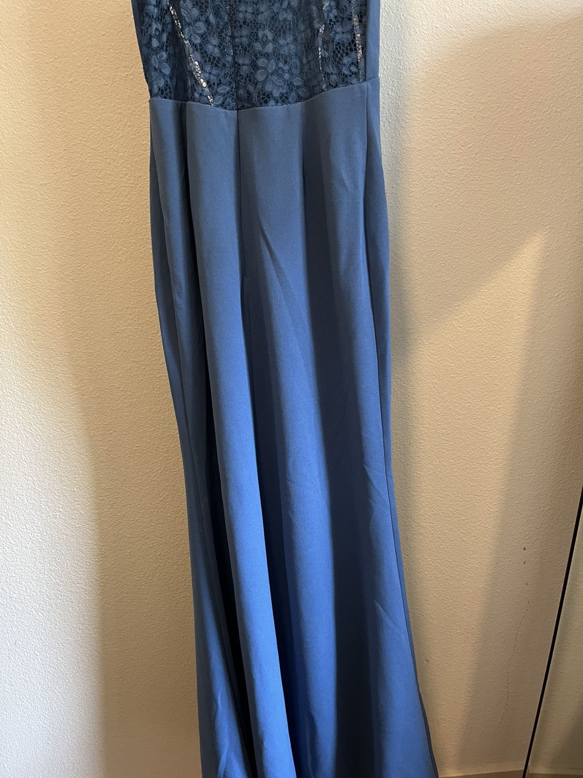 Lulus Lulu’s blue maxi dress size small Size S / US 4 / IT 40 - 3 Thumbnail