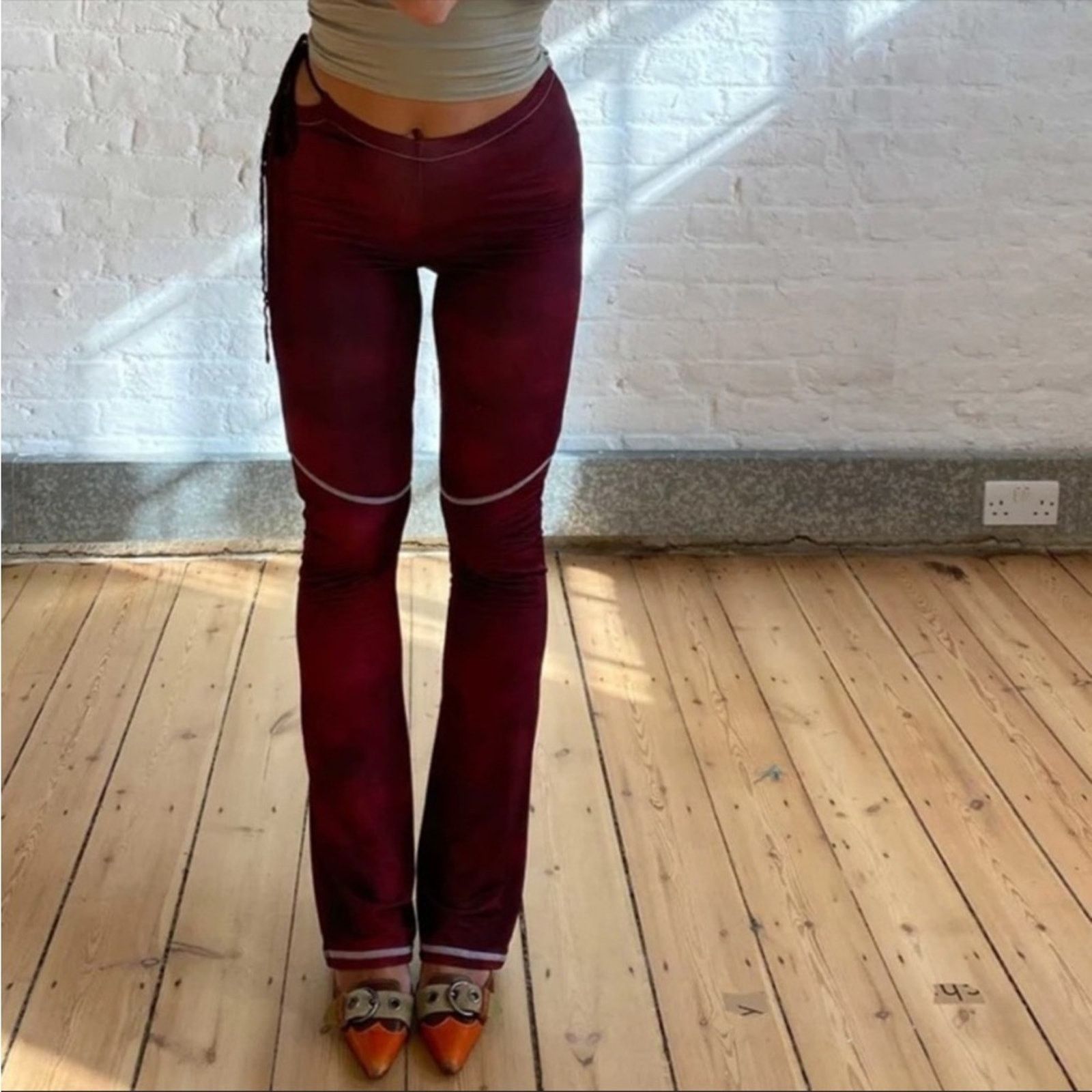 Other Peachy Den Iris Flared Hip Cutout pants Wine Red Small Size 26" / US 2 / IT 38 - 5 Thumbnail