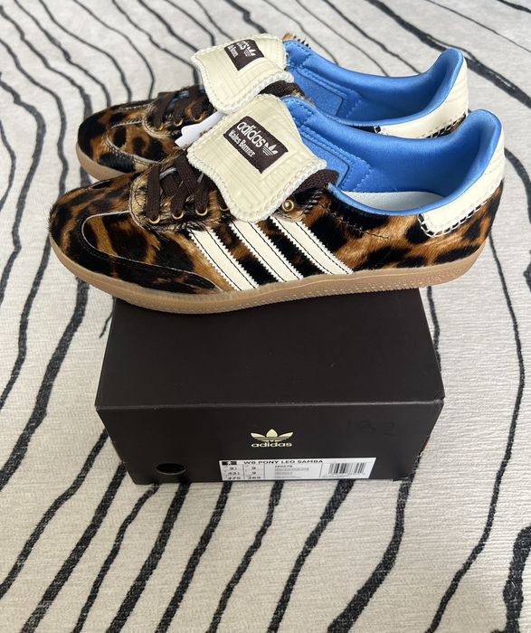 JOVI Sneakers Cheetah Pony