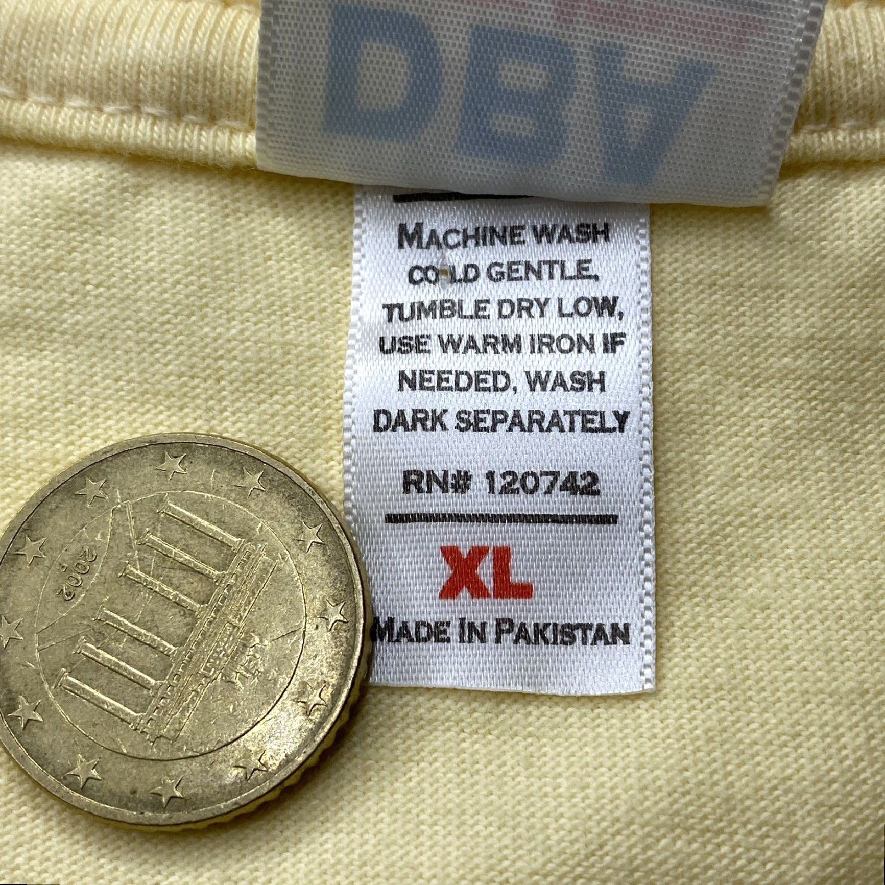 Vintage VINTAGE 80’s 90’s T Shirt San Diego Embroidered 3D XL Rare DBA Men Yellow Short Sleeve 100% Cotton Grunge Size US XL / EU 56 / 4 - 4 Thumbnail