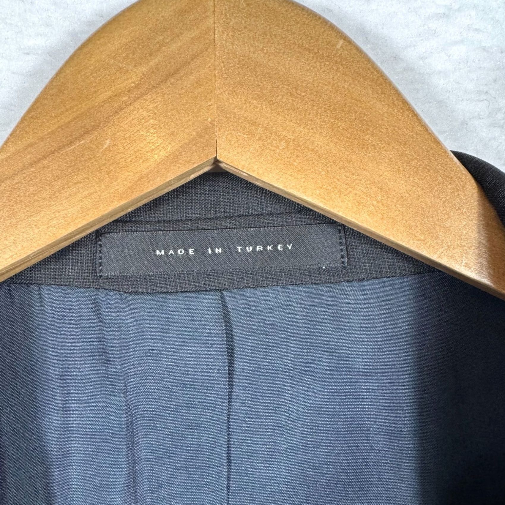 Hugo Boss HUGO BOSS Blazer Jacket Coat Mens 42S 2 Piece Slim Fit Wool Notch Lapel Black Gray Charcoal Gray 2 Button/4 Button Front Solid Vintage N/A Size 42R - 5 Thumbnail