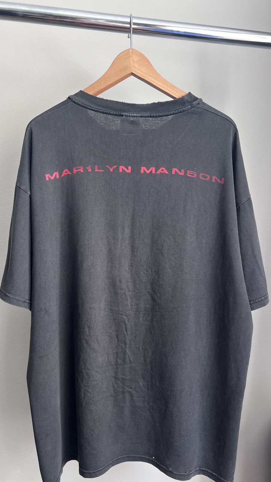 Hanes Hanes Marilyn Manson 'God is in the TV' Shirt Size US XL / EU 56 / 4 - 4 Thumbnail