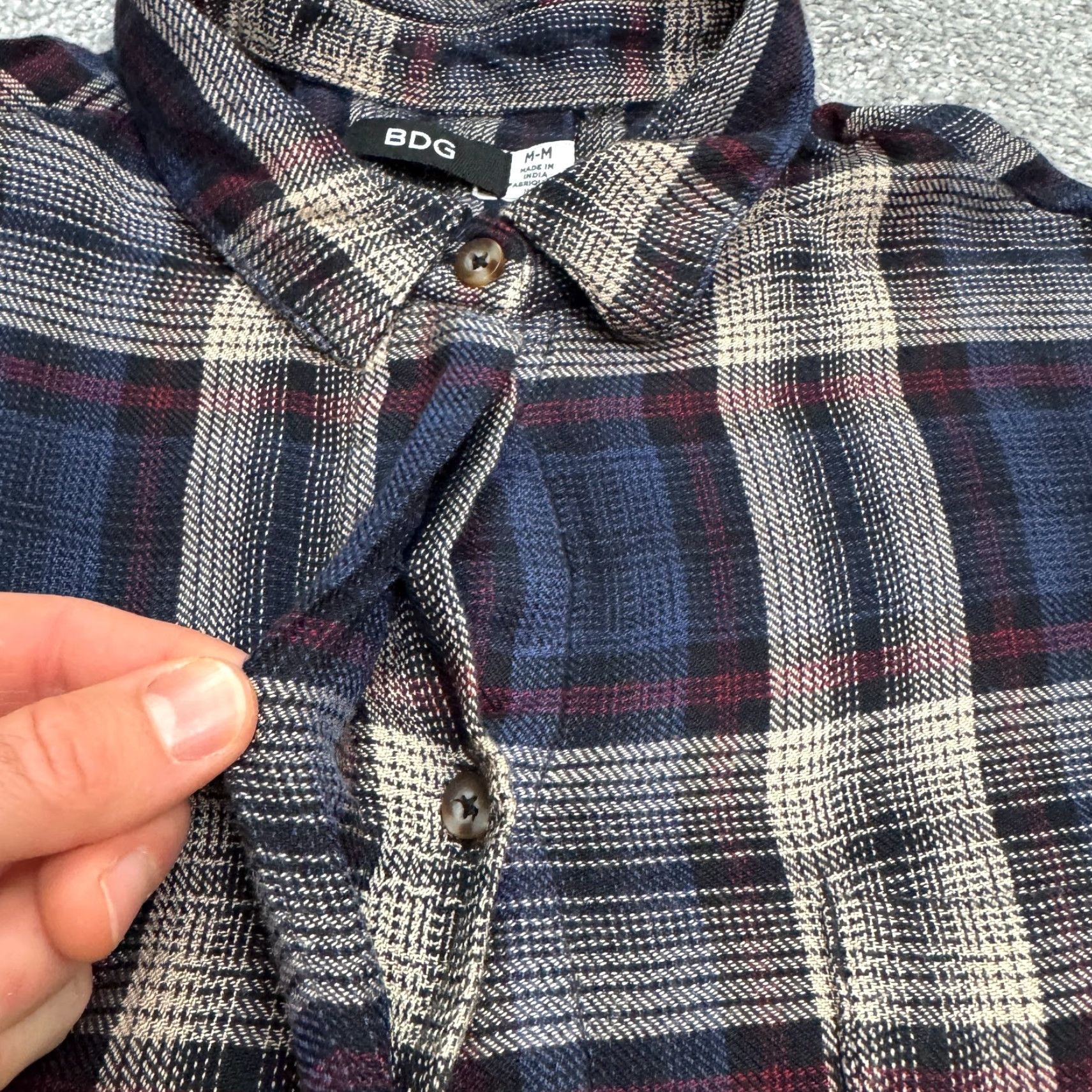 Urban Outfitters BDG Urban Outfitters Shirt Womens M Flannel Button-Up Plaid Multicolor Casual Classic, Preppy Womens Medium Blues Red Size M / US 6-8 / IT 42-44 - 4 Thumbnail