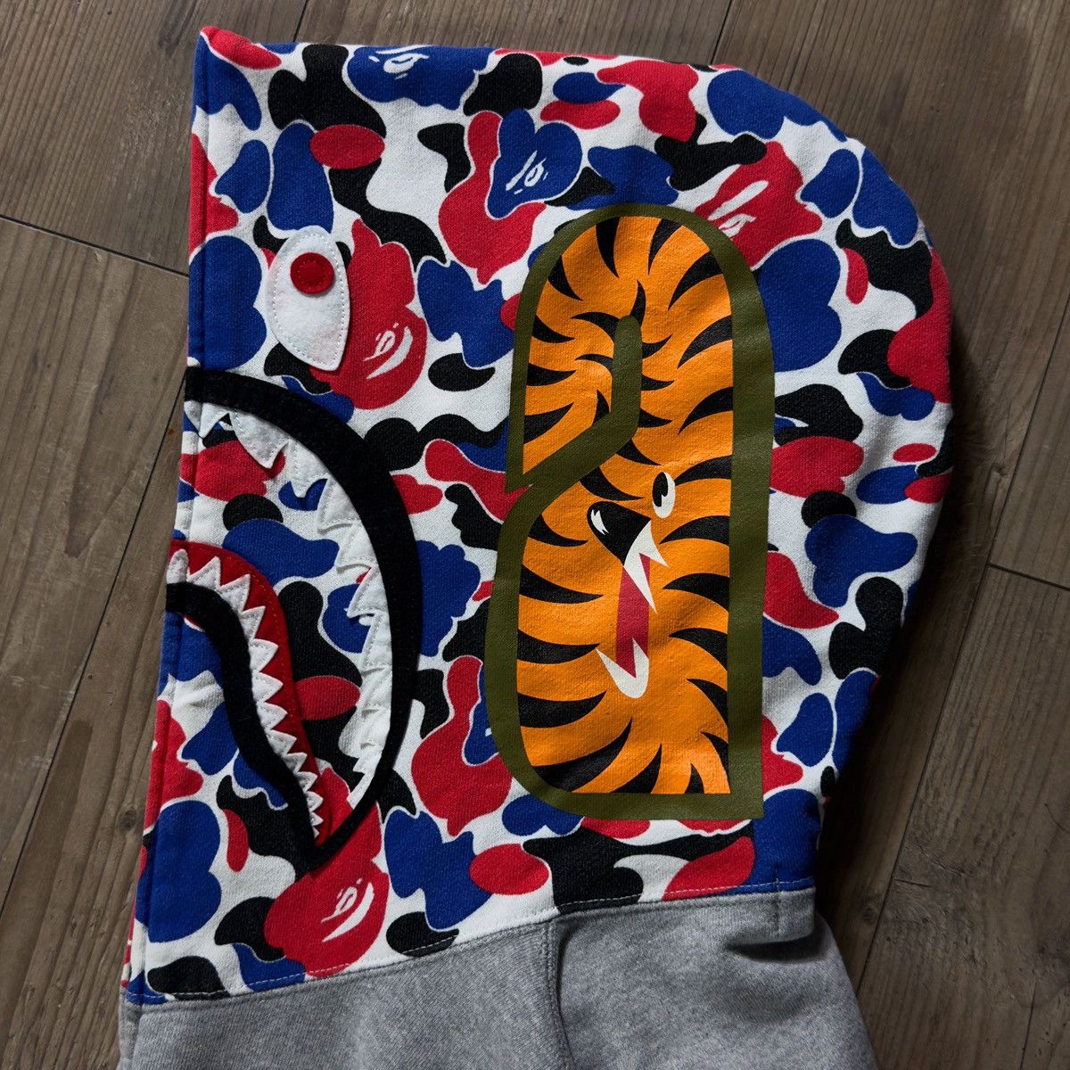 Bape Bape London 9th Anniversary Shark Full Zip Hoodie Gray 2011 Size US M / EU 48-50 / 2 - 5 Thumbnail