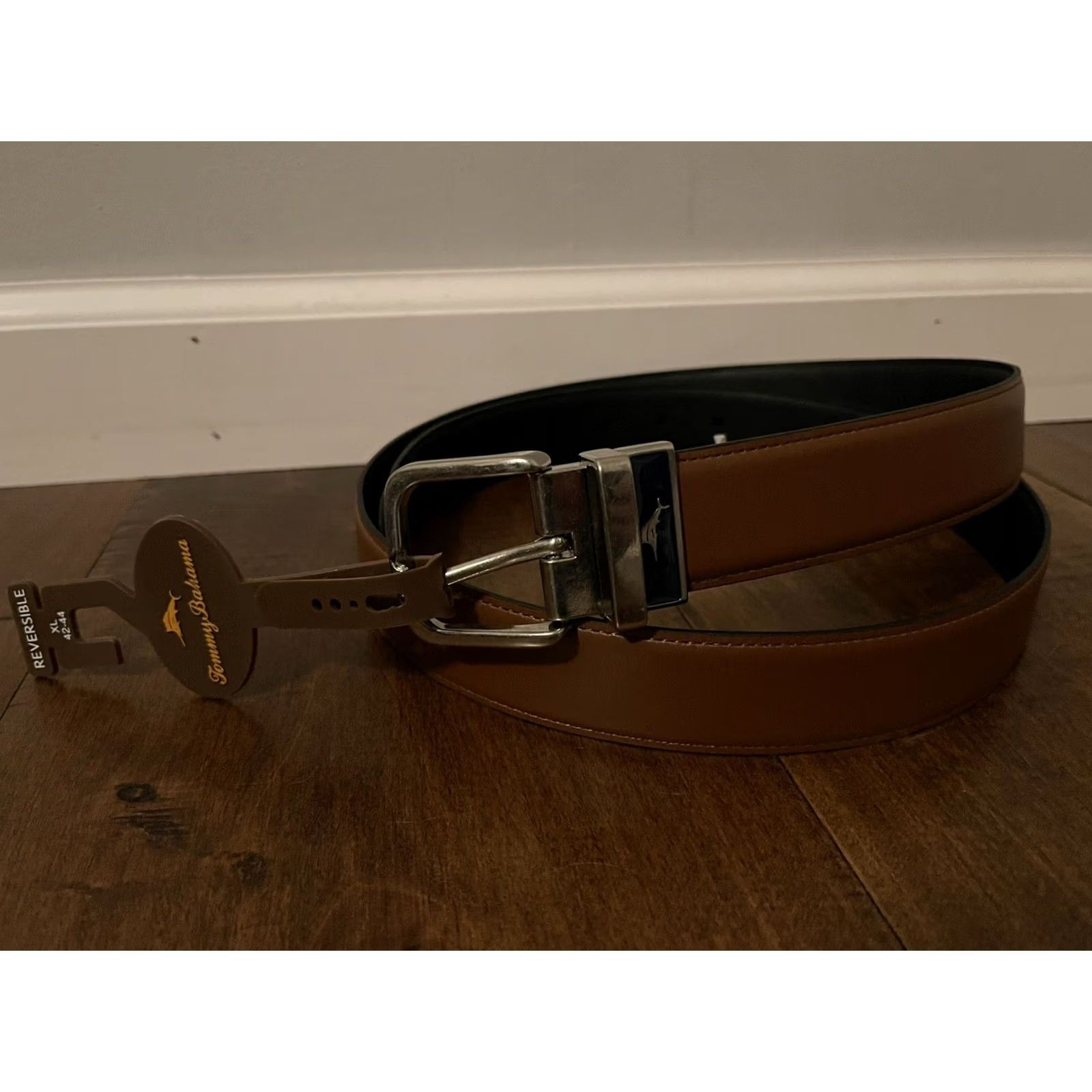 Tommy Bahama Tommy Bahama Leather Belt Reversible Black Brown Marlin Buckle Men's XL Size ONE SIZE - 2 Thumbnail