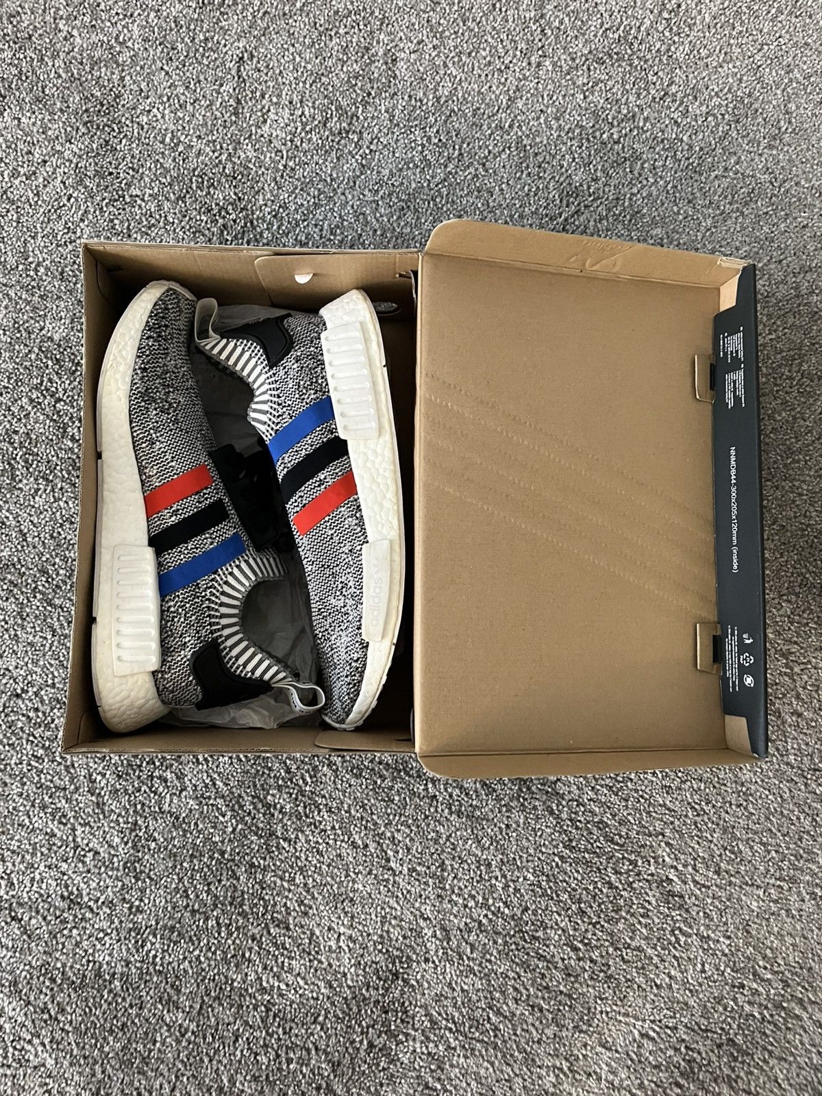 Adidas Adidas NMD Tri Color Size US 9 / EU 42 - 1 Thumbnail