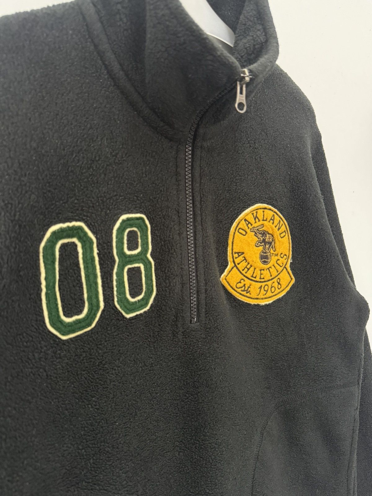 MLB 🔥 UNIQLO X MLB OAKLAND ATHLETIC 2003 FLEECE PULLOVER - M Size M / US 6-8 / IT 42-44 - 4 Thumbnail