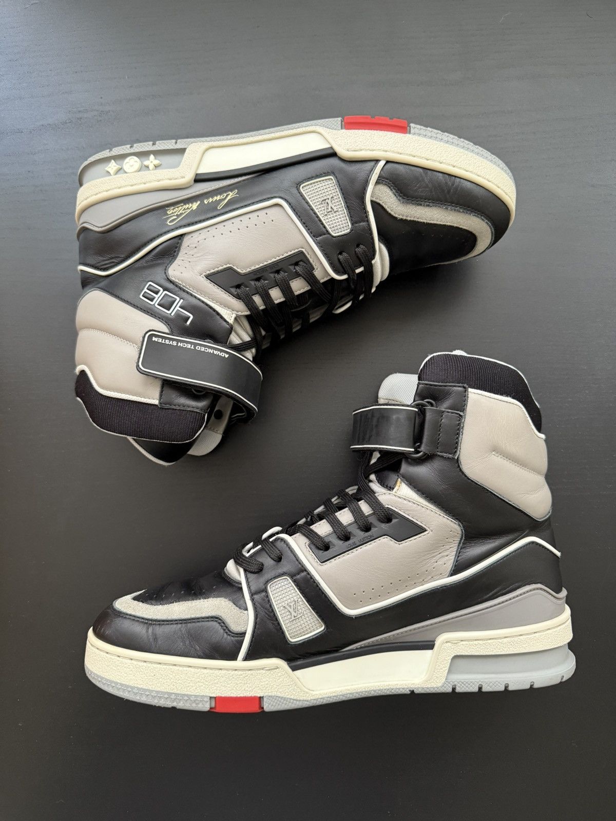 Louis Vuitton Louis Vuitton Trainer Sneaker by Virgil Abloh Size US 7 / EU 40 - 3 Thumbnail