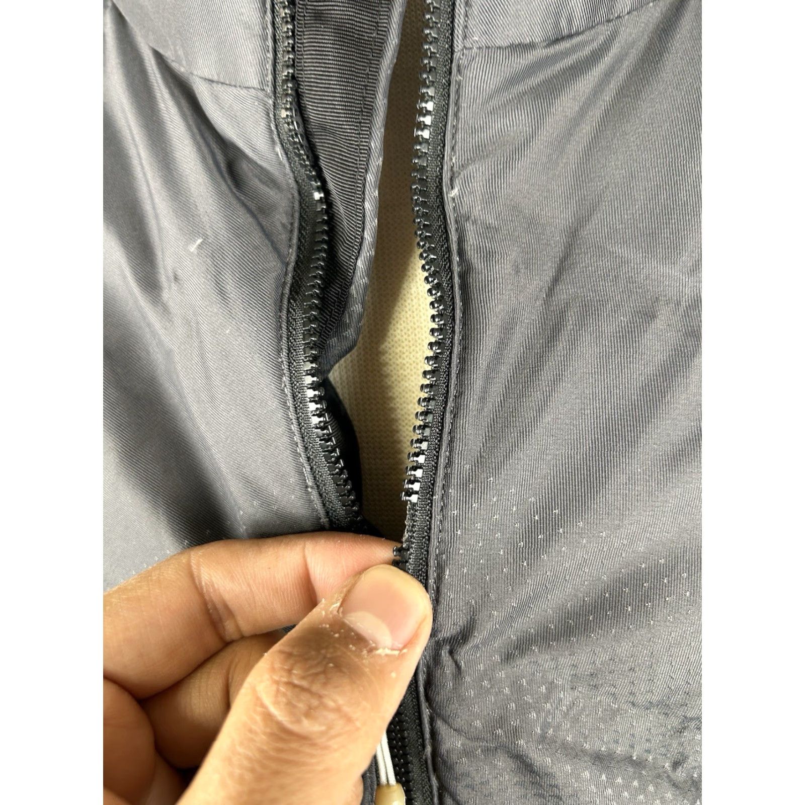 The North Face The North Face Jacket Mens M Gray 700 Insulated Puffer Full Zip Geometric Pattern Geo Size US M / EU 48-50 / 2 - 6 Thumbnail