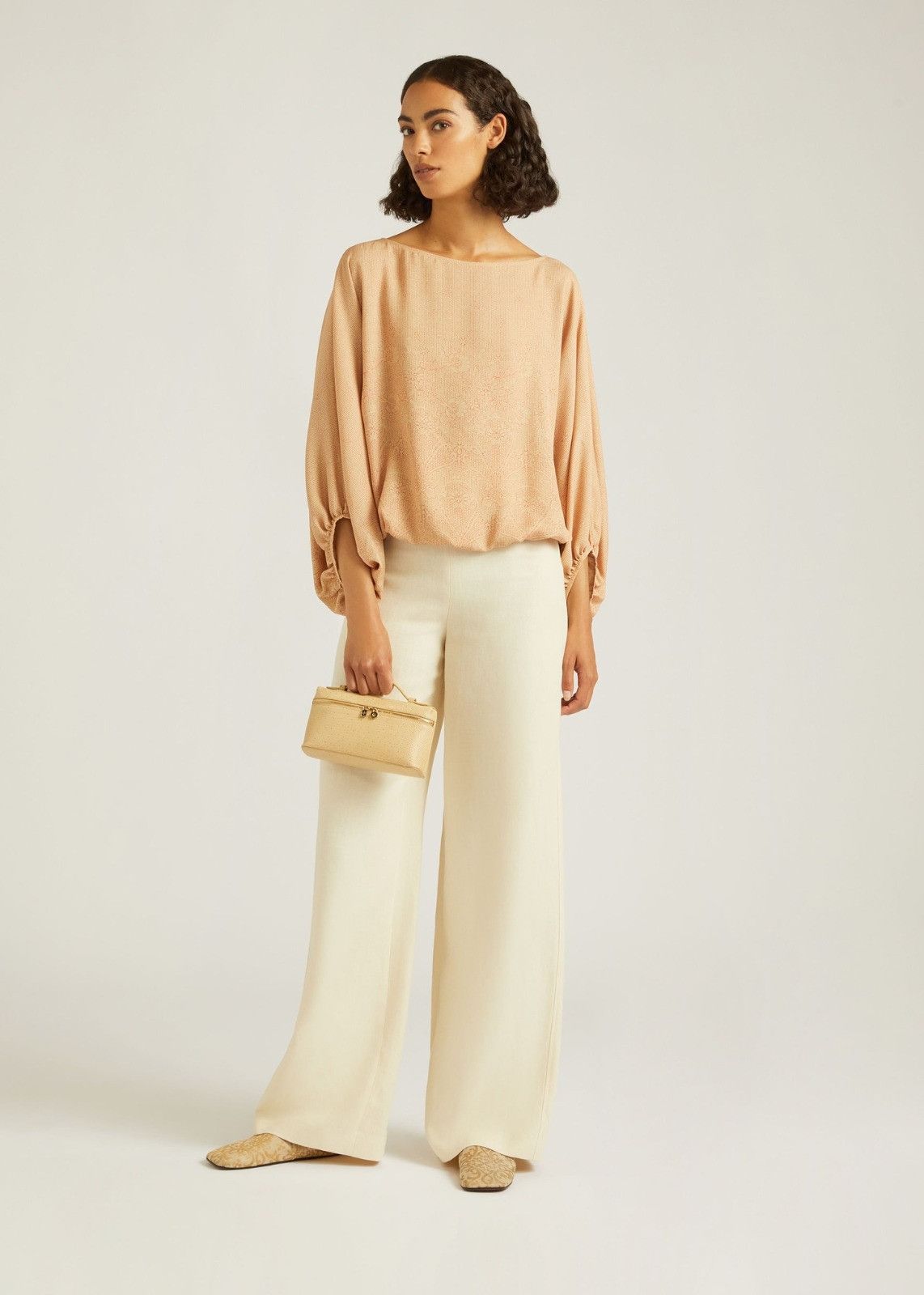 Loro Piana o1srvl11e1224 Luna Blouse in Beige Size S / US 4 / IT 40 - 2 Thumbnail