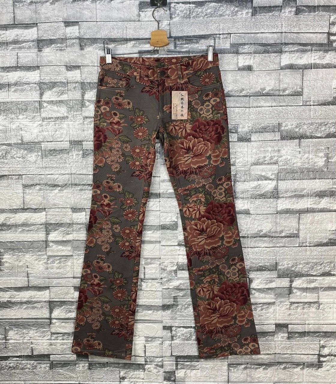 5351 POUR LES HOMMES RARE NWT CHEALSEA OLD FLOWER ABSTRACT SLIMFIT FLARED LOWRISE Size US 28 / EU 44 - 1 Thumbnail