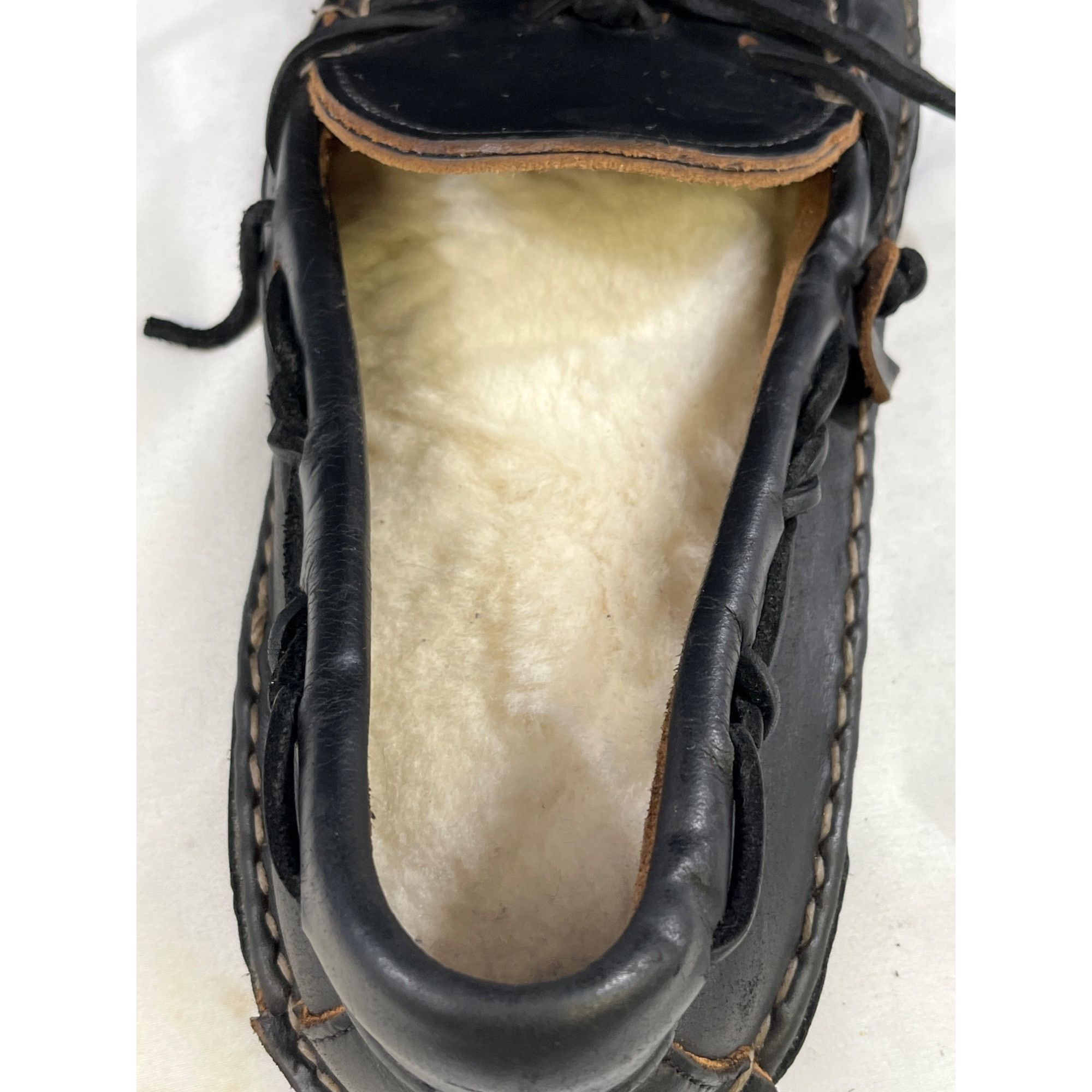 Ugg Ugg Australia Men's Black Leather Slippers Size 11 SKU 6212 Size US 11 / EU 44 - 5 Thumbnail
