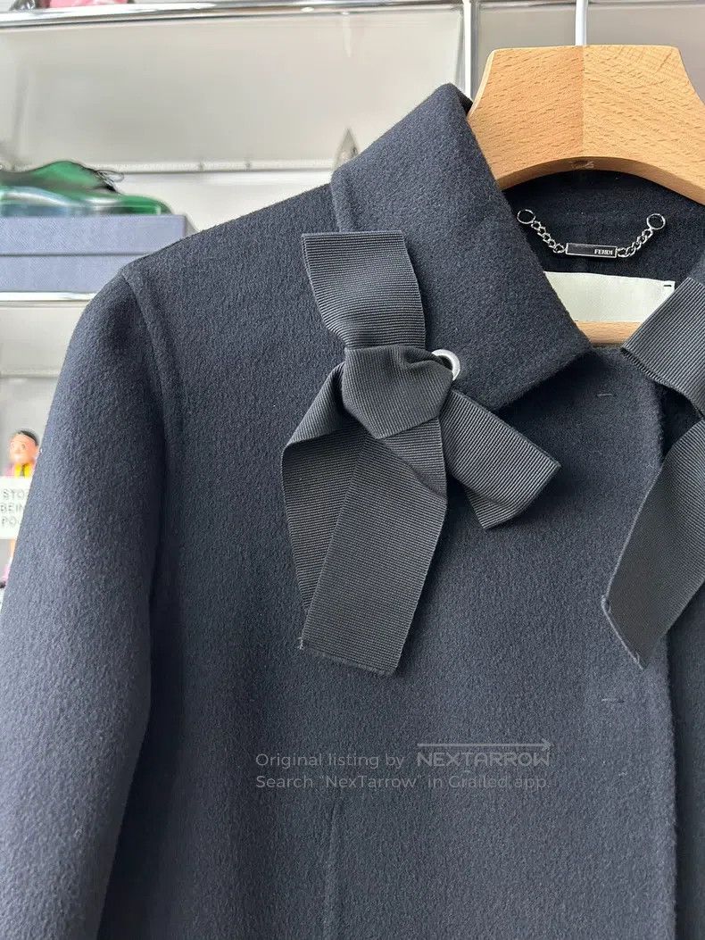 Fendi Fendi Black cut-out leather patched pocket bow detail wool Size XS / US 0-2 / IT 36-38 - 3 Thumbnail