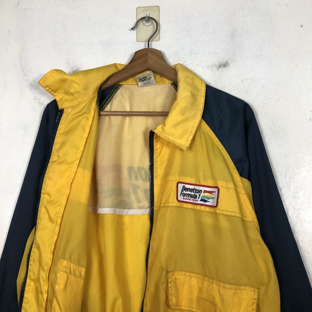 Benetton 📌Vintage Bomber Jacket Benetton Formula 1 Racing Team Logo Size US M / EU 48-50 / 2 - 15 Thumbnail