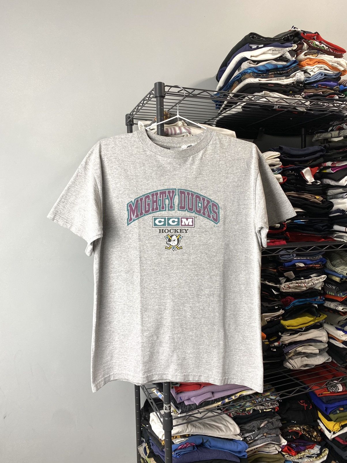 Ccm Vintage NHL Mighty Ducks CCM Hokey T Shirt Size US S / EU 44-46 / 1 - 1 Thumbnail