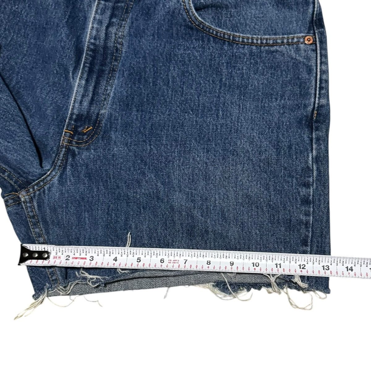 Levi's 2002 Levi's 550 Cut Off Jean Shorts Men's 38 (Fits 36) Size US 36 / EU 52 - 10 Thumbnail
