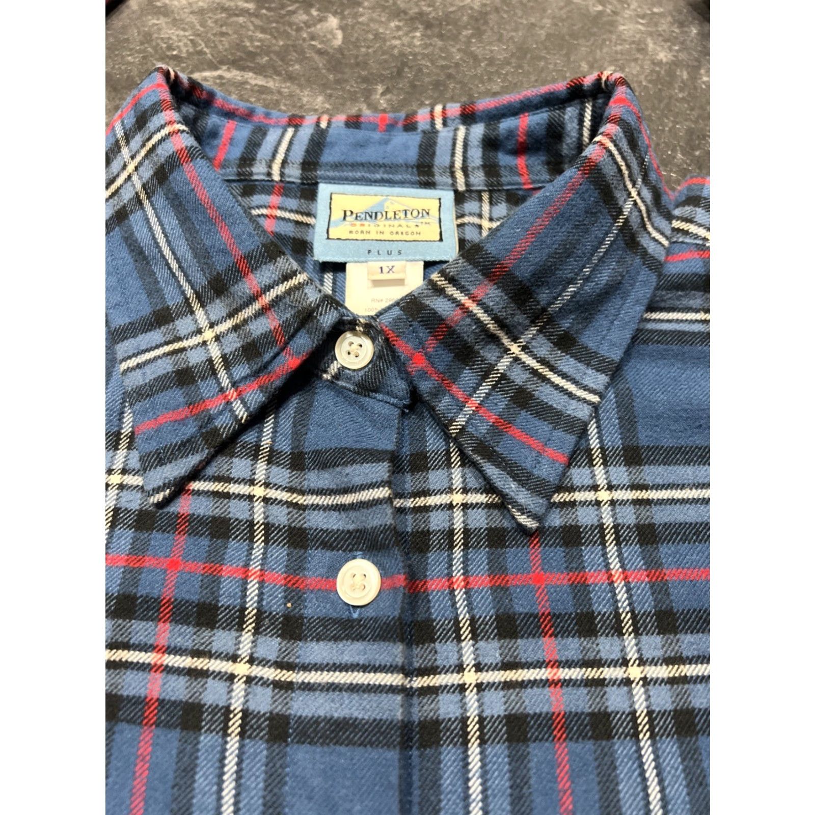 Pendleton VINTAGE Pendleton Flannel Shirt Women's Long Sleeve Button-Up Plaid Pocket XL Blue Size XL / US 12-14 / IT 48-50 - 6 Thumbnail