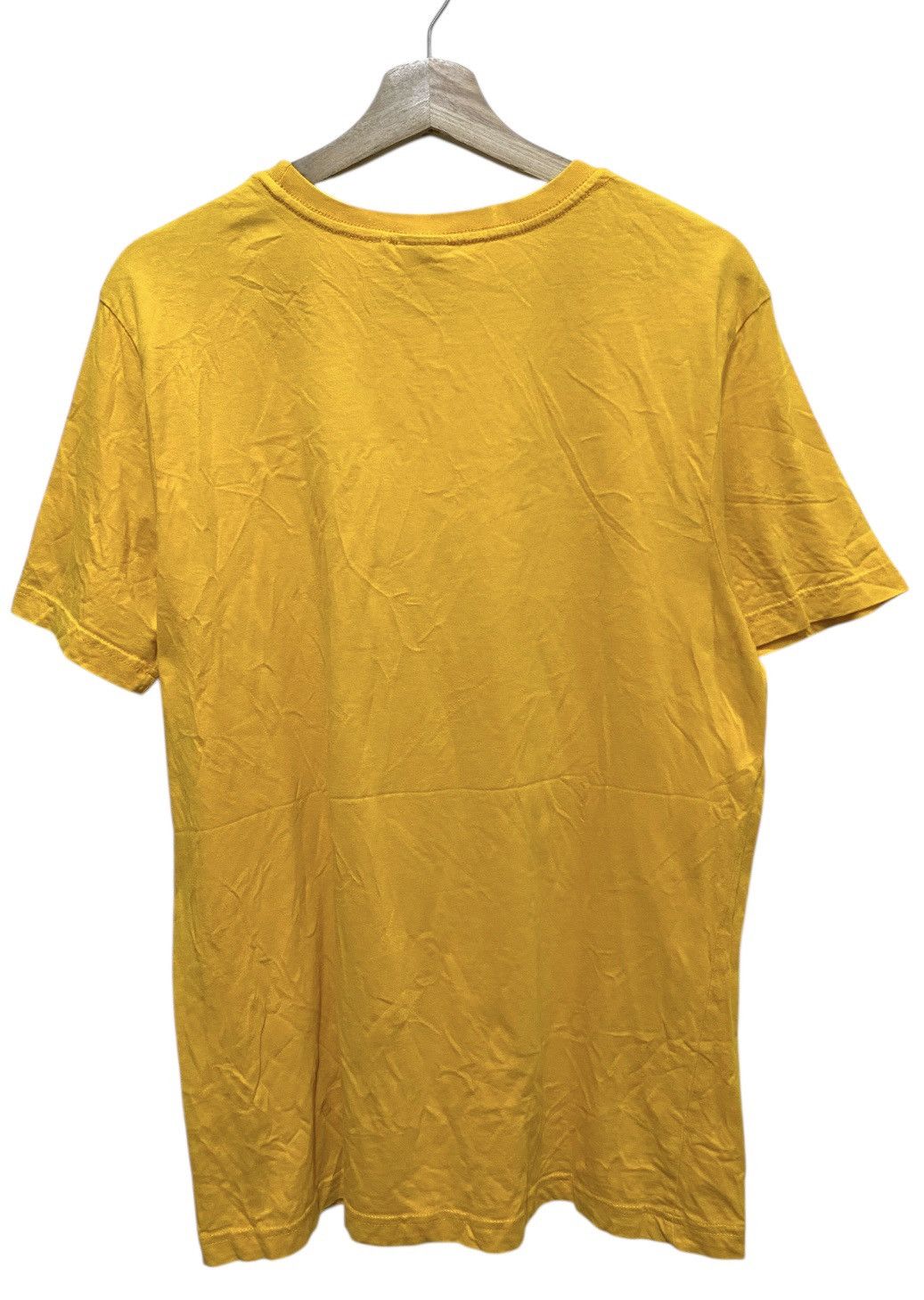 The Unbranded Brand Crayon Shinchan Family Crewneck Tee Size US M / EU 48-50 / 2 - 2 Thumbnail