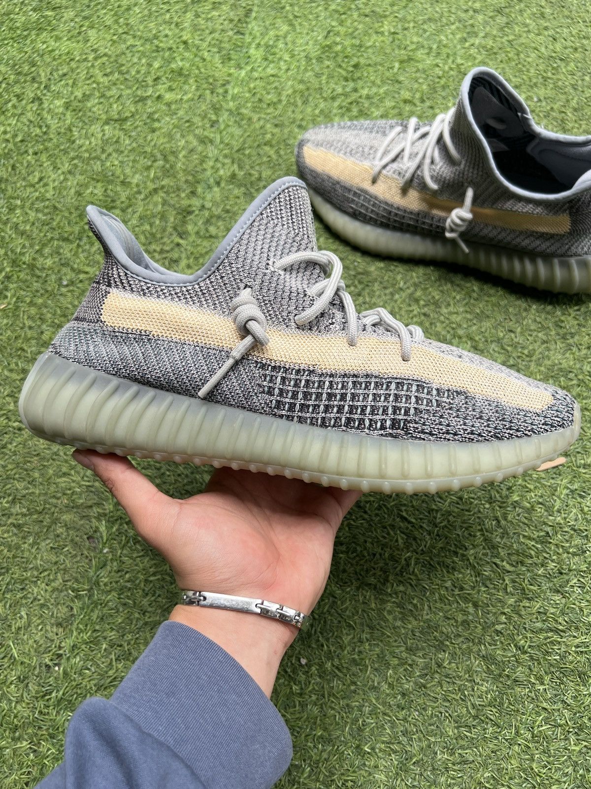 Yeezy adidas Yeezy Boost 350 V2 'Ash Blue' GY7657 Size US 10 / EU 43 - 1 Thumbnail