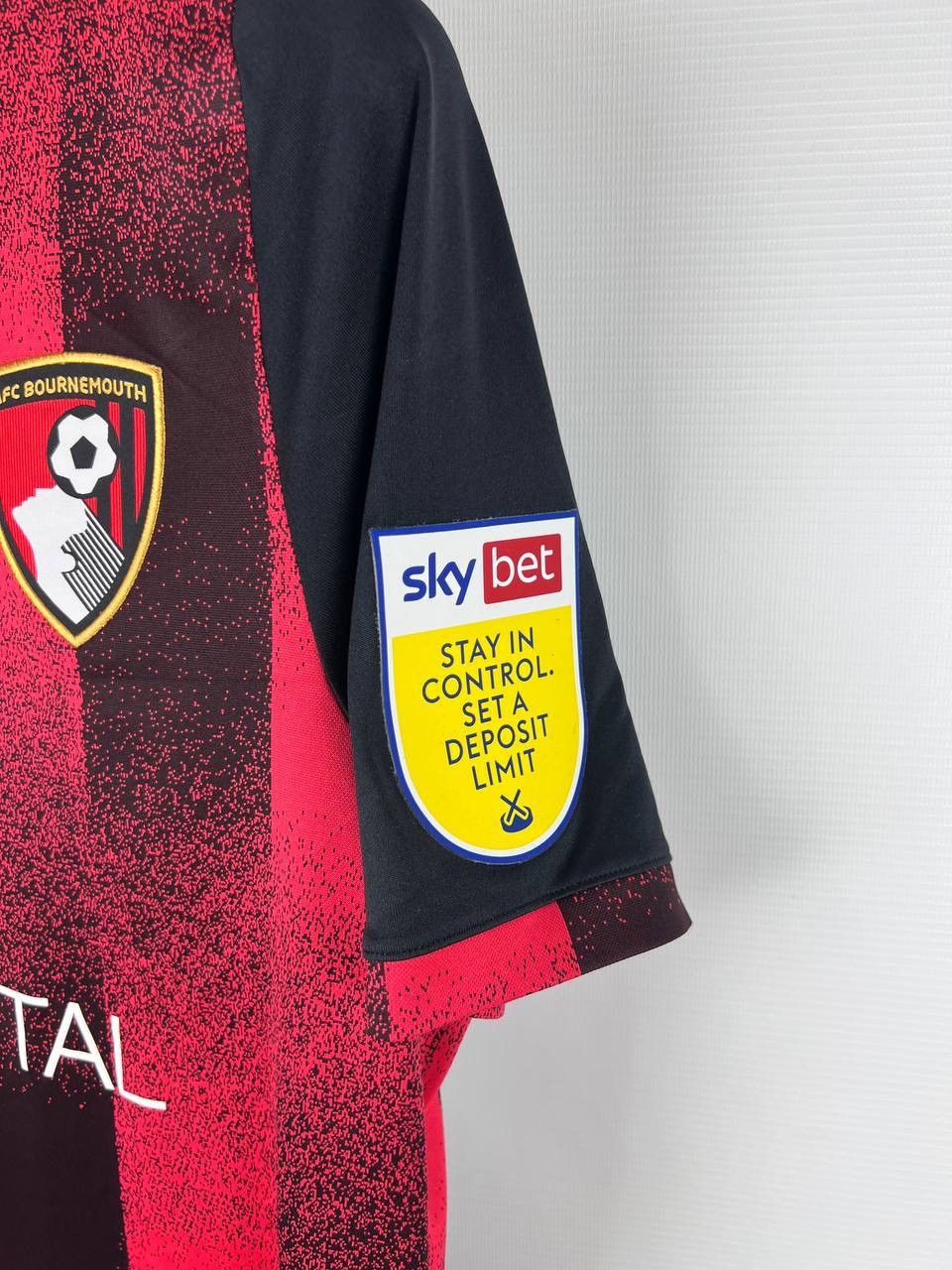 Umbro Bournemouth England Umbro Pearson 22 jersey t-shirt size M Size US M / EU 48-50 / 2 - 9 Thumbnail