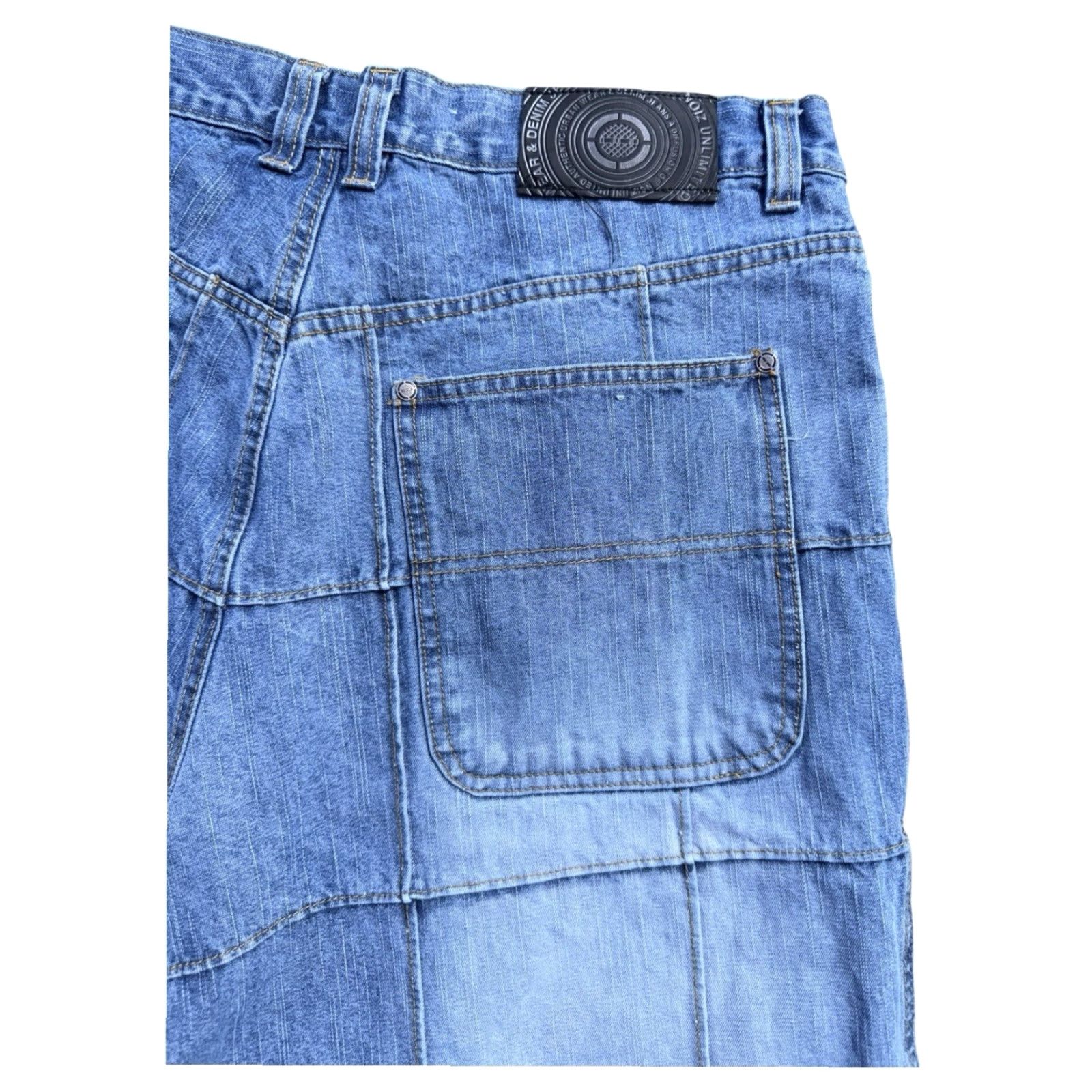 Vintage VINTAGE Noiz Jeans Light Wash Patchwork Baggy Skater Jorts Bermuda Shorts Sz 38 Mens Blue 2000s Size US 38 / EU 54 - 6 Thumbnail