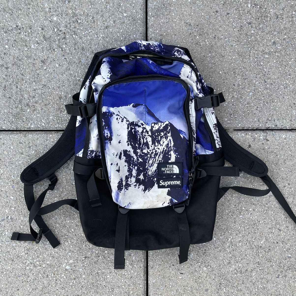 Supreme Puffer Backpack Blue Paisley - FW22 - US