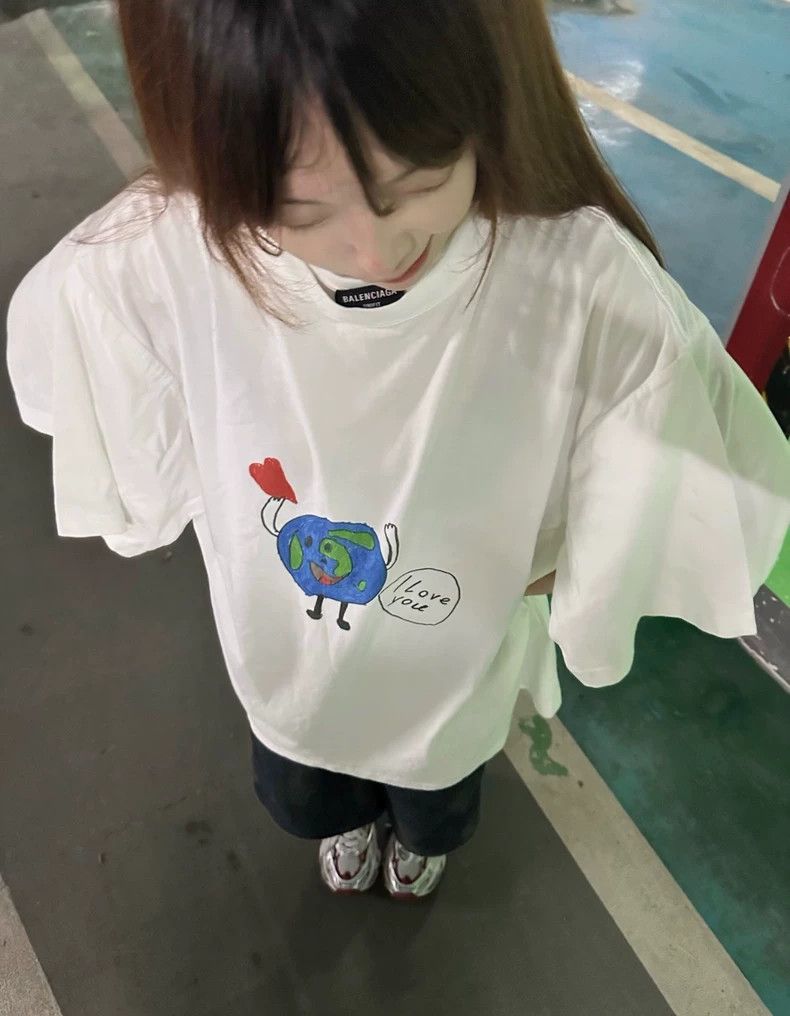 Balenciaga Balenciaga I love earth large fit short sleeves Size US XS / EU 42 / 0 - 3 Thumbnail