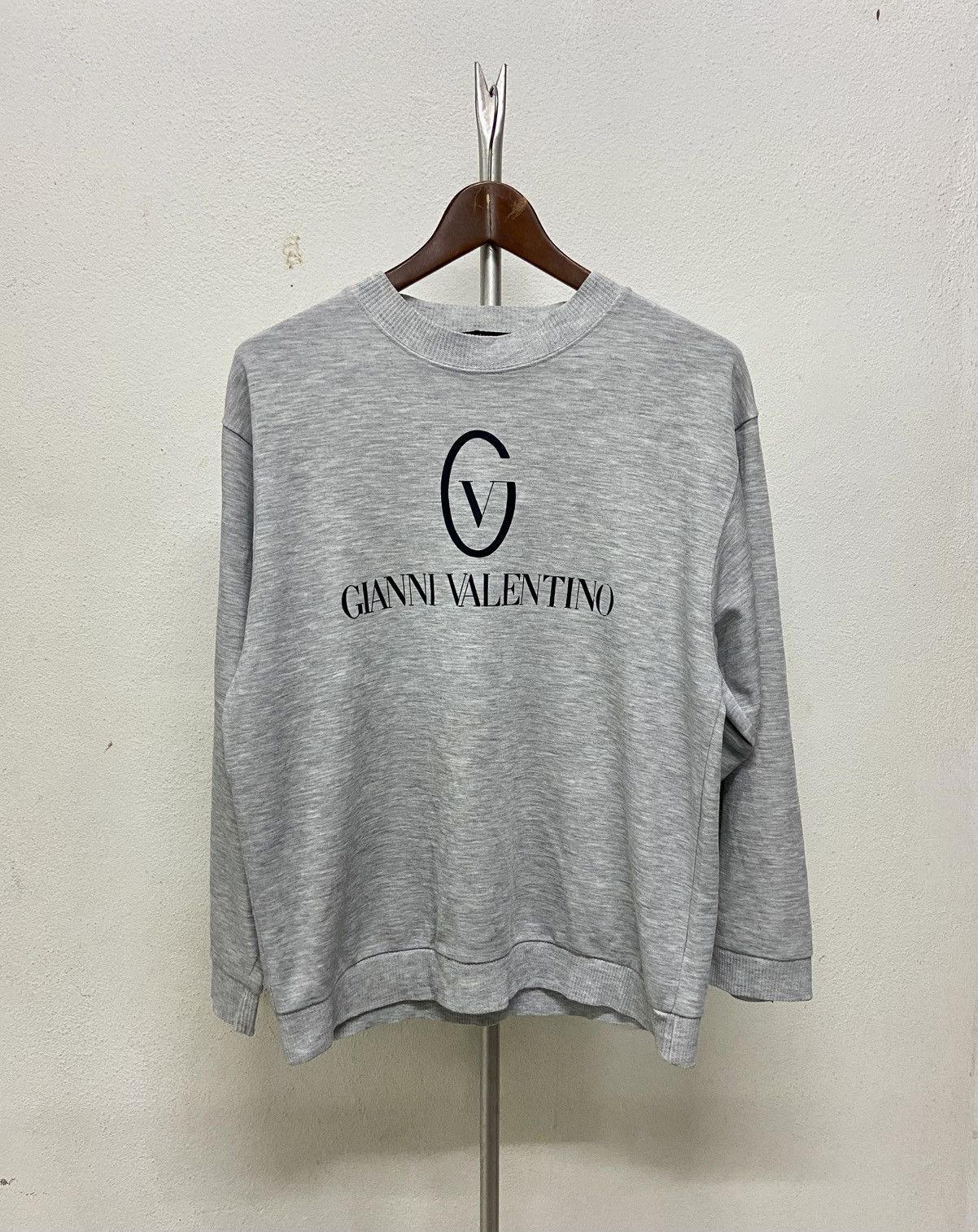 Gianni Valentino VINTAGE GIANNI VALENTINO SWEATSHIRT Size M / US 6-8 / IT 42-44 - 1 Thumbnail