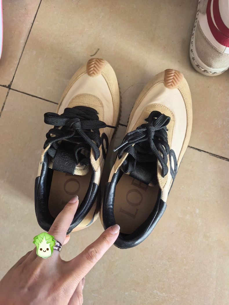 LOEWE Women's casual shoes with black and white color matc
