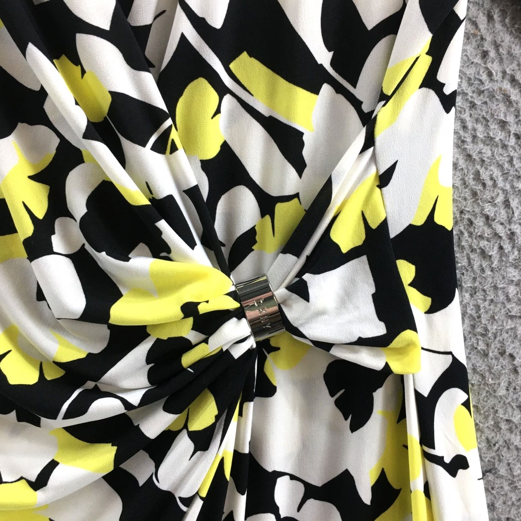 DKNY DKNY Dress Womens L Floral Yellow Black White Faux Wrap Ruched Elbow Sleeve Knee Length Casual Womens Size L / US 10 / IT 46 - 5 Thumbnail