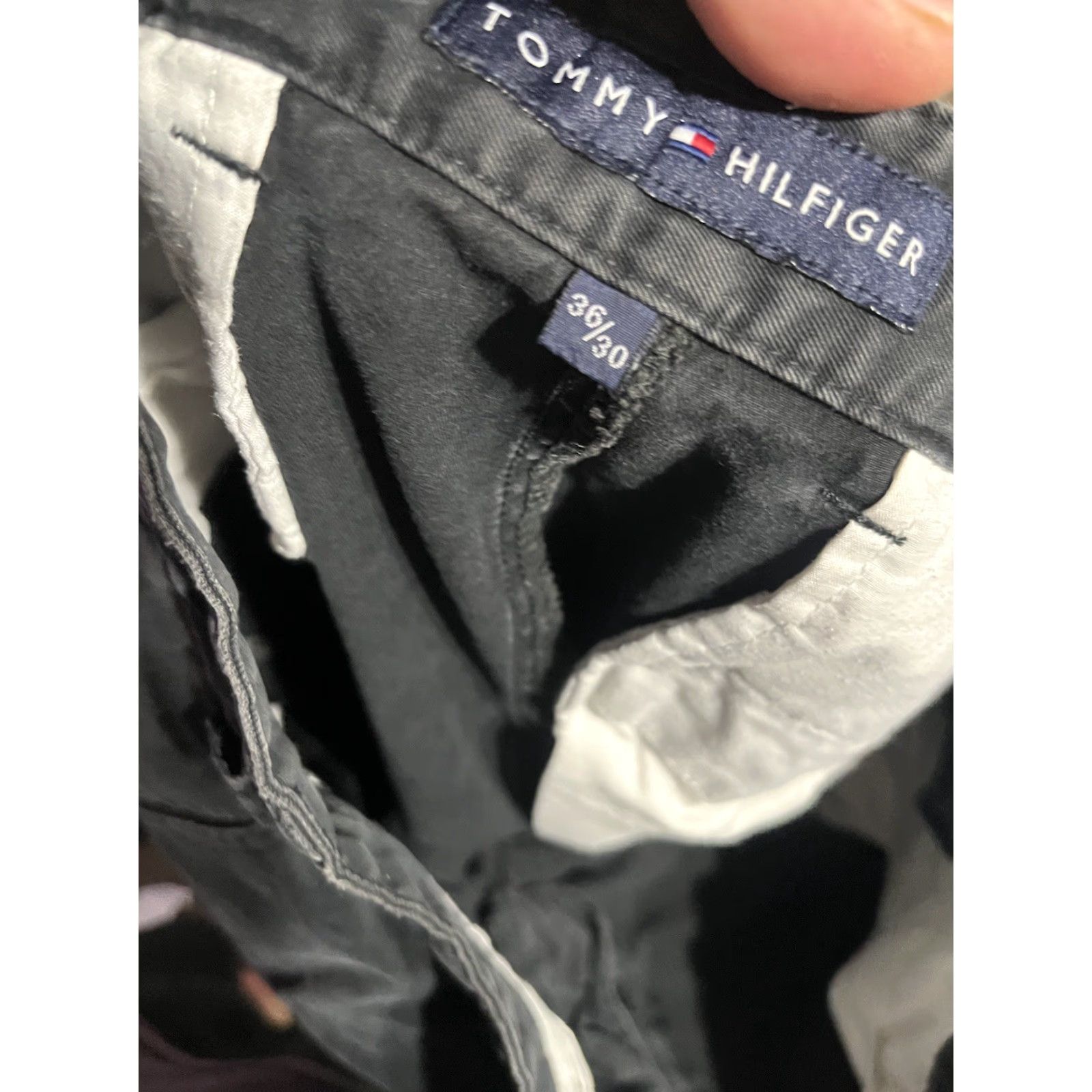 Tommy Hilfiger Tommy Hilfiger Chino Pants Men Black Solid Straight Leg Size 40x32 Pants Mens Chino Straight Leg Tommy Hilfiger Size US 40 / EU 56 - 5 Thumbnail