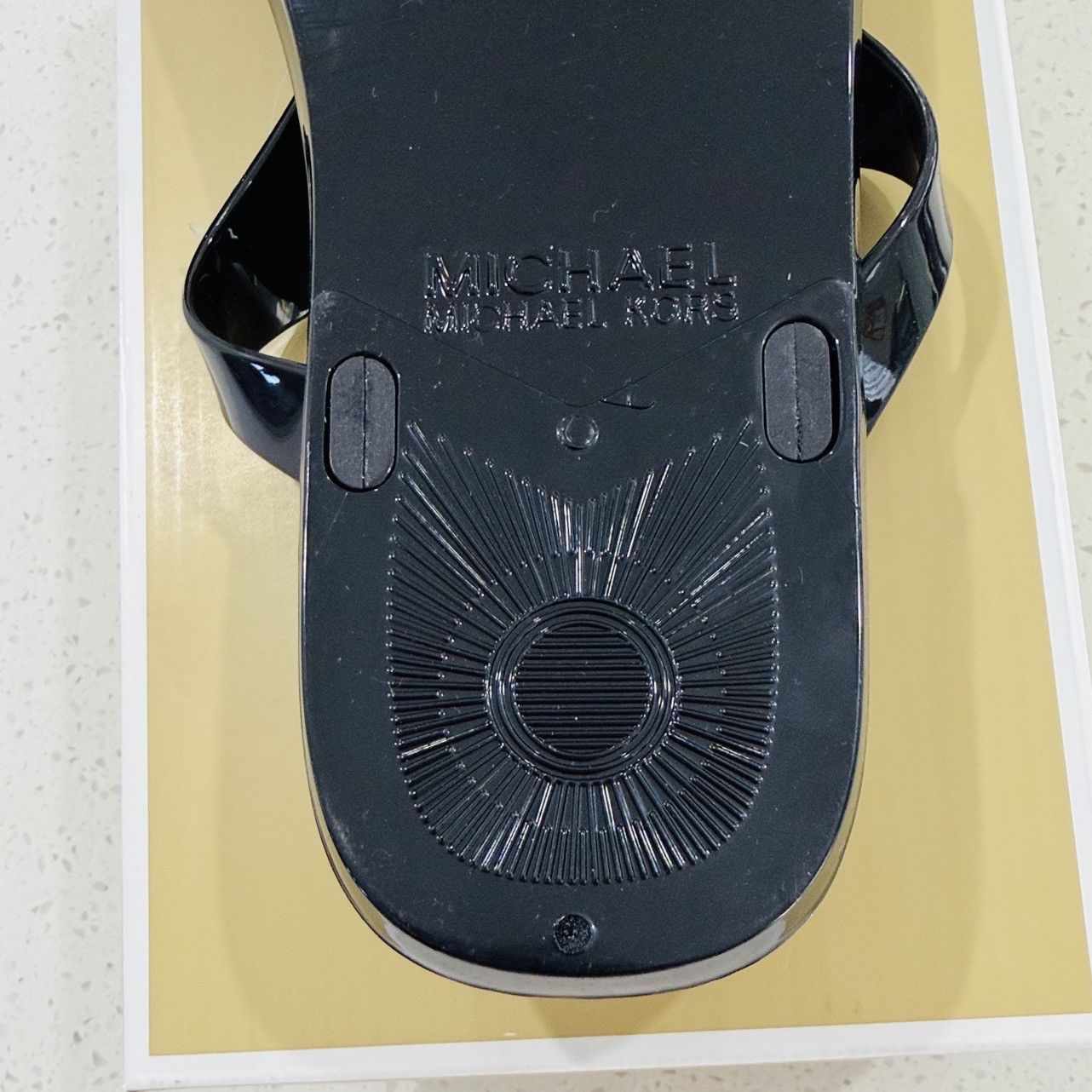 Michael Kors These are MICHAEL Michael Kors Lillie Jelly Thong Sandals Size US 10 / IT 40 - 8 Thumbnail
