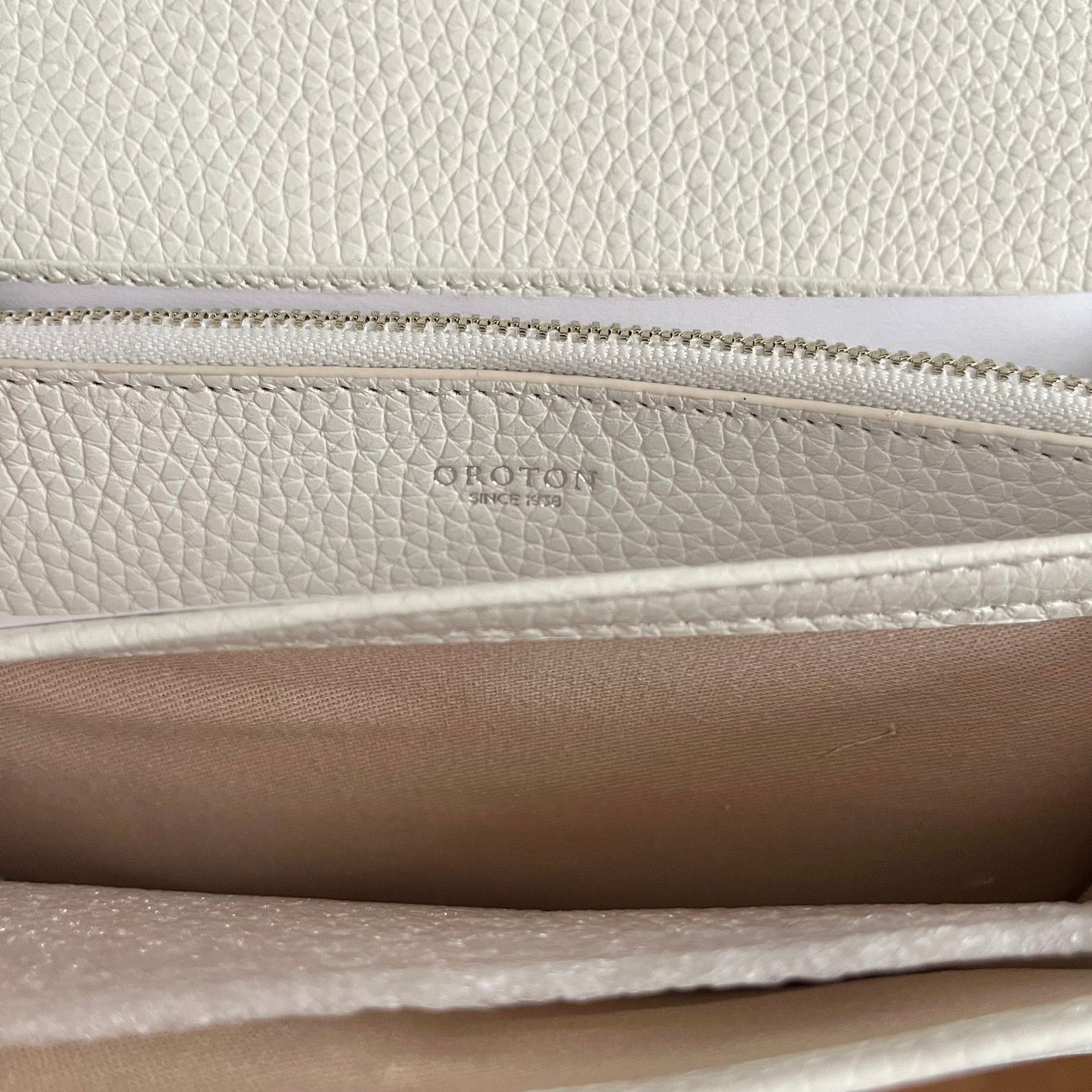 Other NWOT Oroton Avalon Pebbled Leather Clutch Wallet and Pouch Size ONE SIZE - 4 Thumbnail