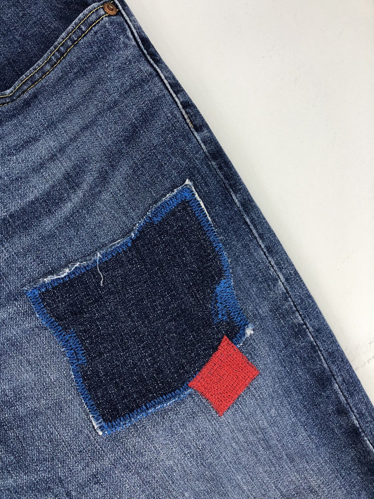 Levi's Vintage Levis 511 Patchwork Distressed Faded Blue Jeans Size US 34 / EU 50 - 9 Thumbnail