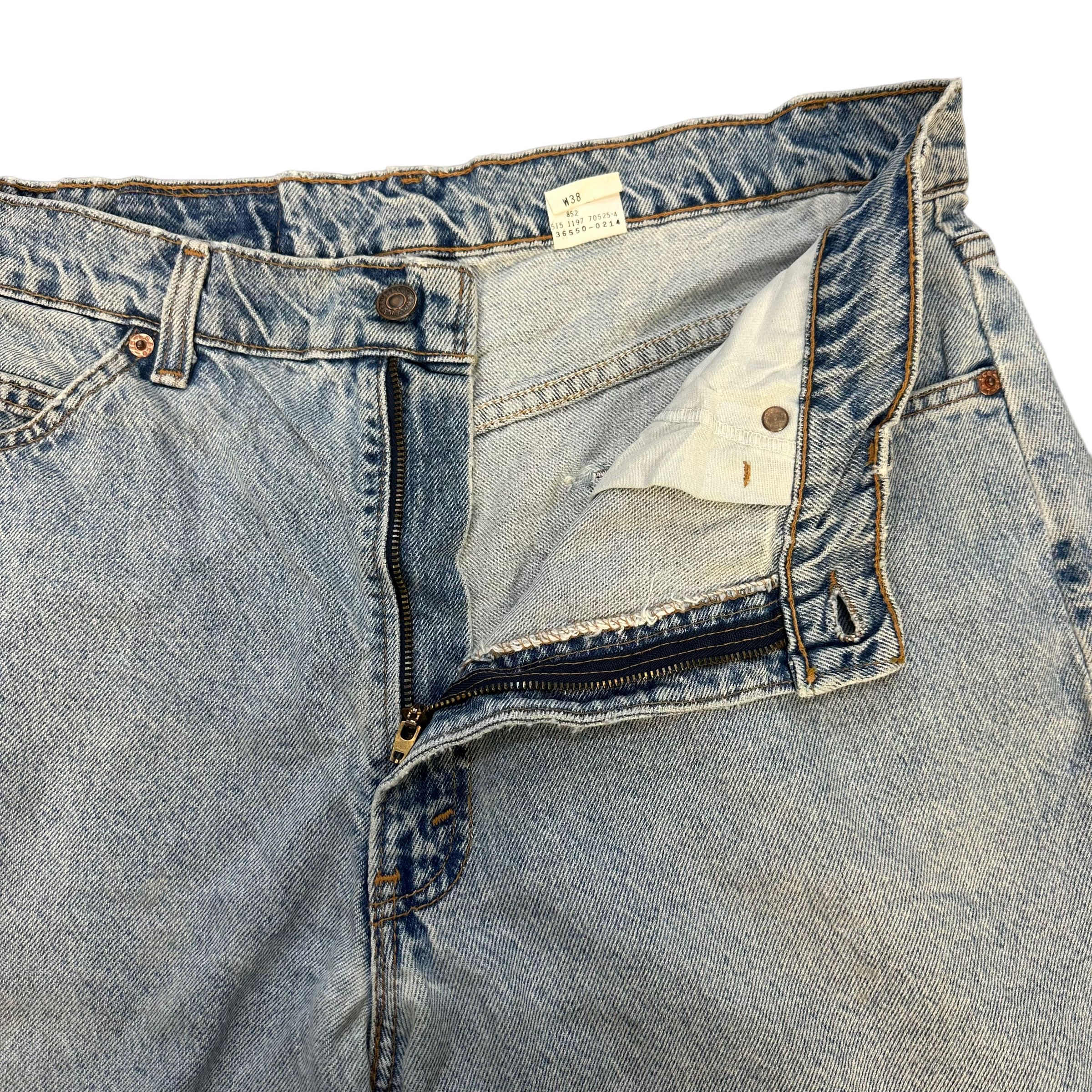 Levi's LEVIS 505 WHITE TAB WASHED DENIM SHORTS #8406-007 Size US 38 / EU 54 - 5 Thumbnail