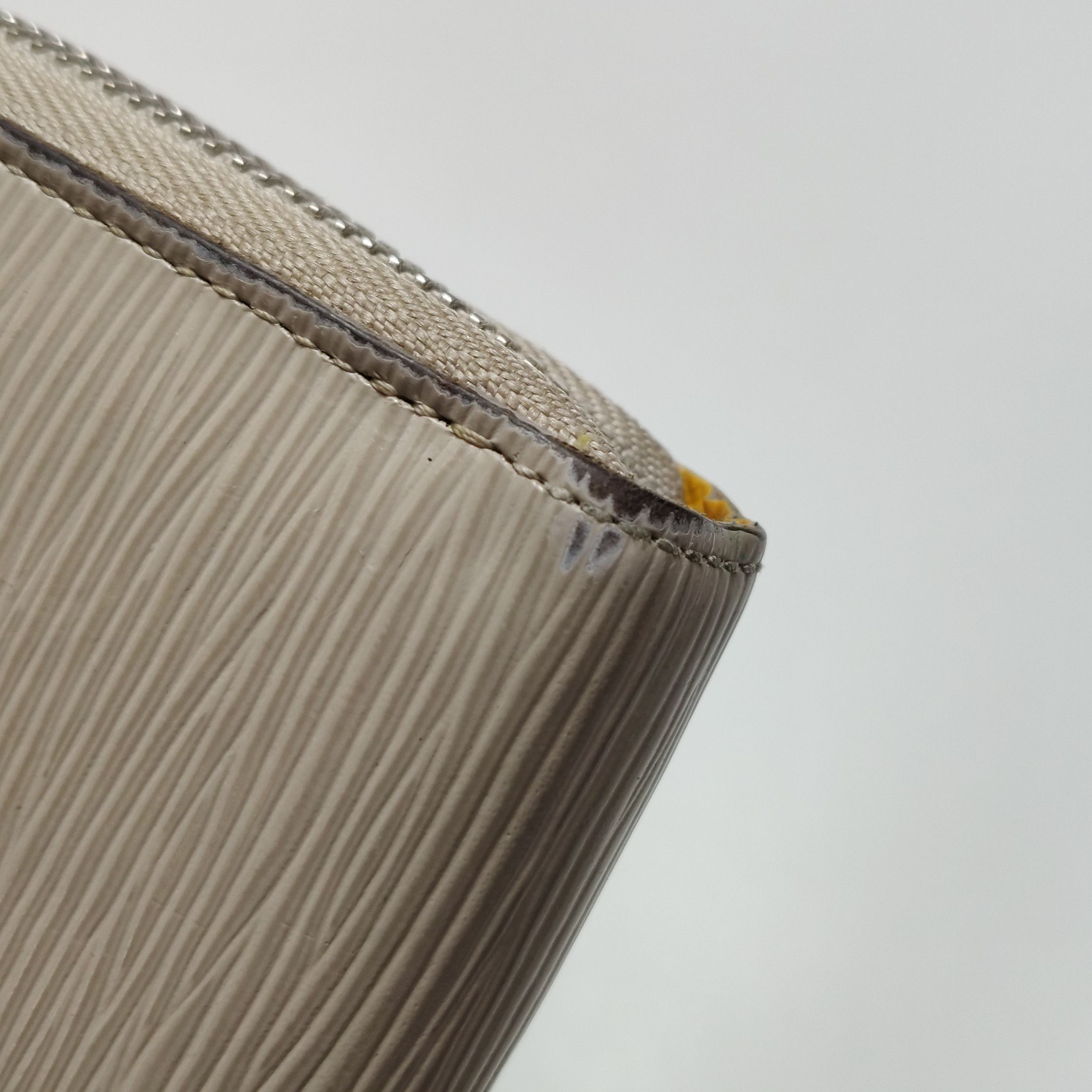 Louis Vuitton Louis Vuitton (LV) Zippy cowhide ripple zip around wallet - Size ONE SIZE - 5 Thumbnail