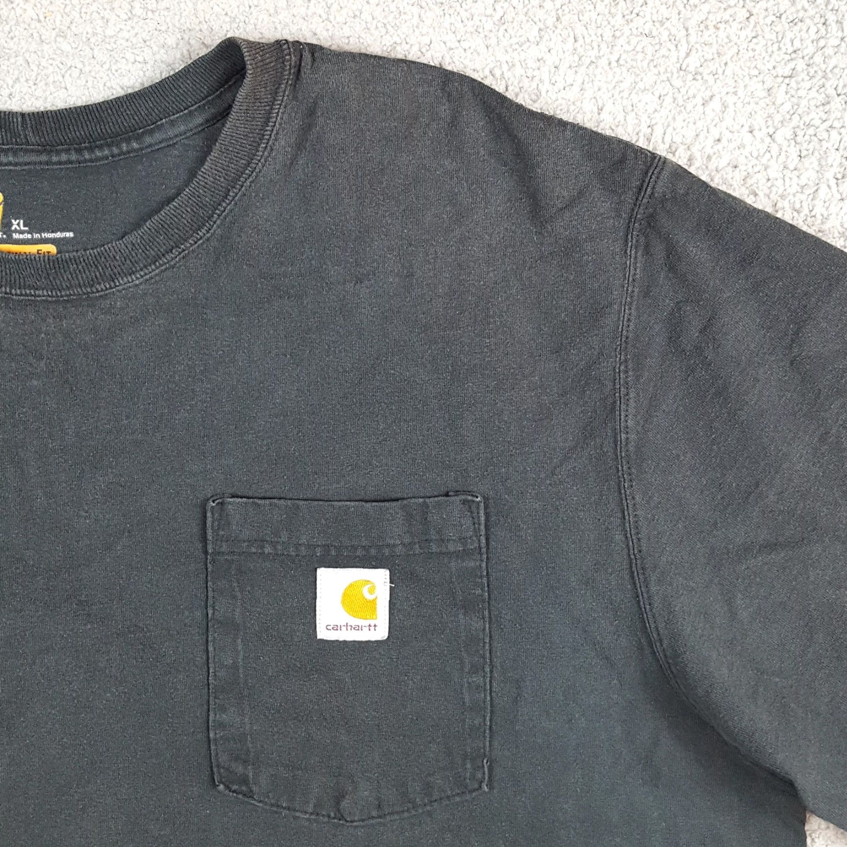 Carhartt VINTAGE Carhartt Pocket Tee Grunge CH Logo Logo T-Shirt XL Black Short Sleeve Crew Neck Men’s Workwear 90s Retro Vintage Skate Baggy Relaxed Pockets Size US XL / EU 56 / 4 - 3 Thumbnail