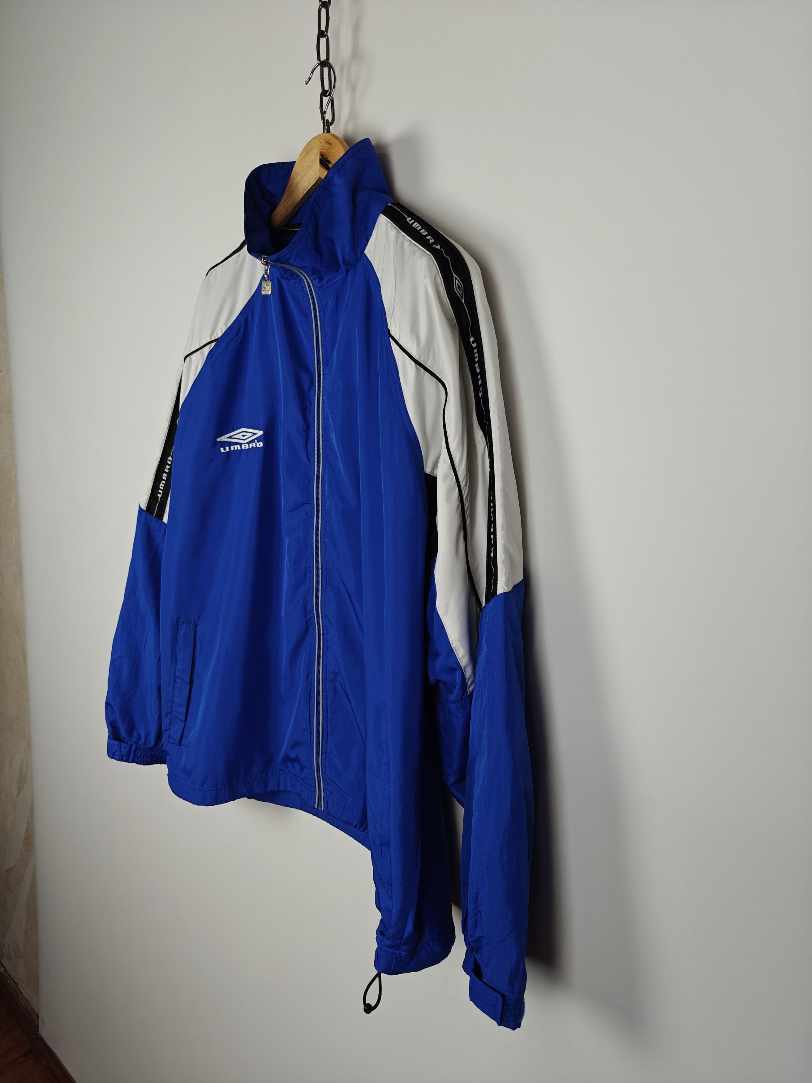 Umbro Umbro Track Jacket Windbreaker Logo Blue size L Size US L / EU 52-54 / 3 - 5 Thumbnail