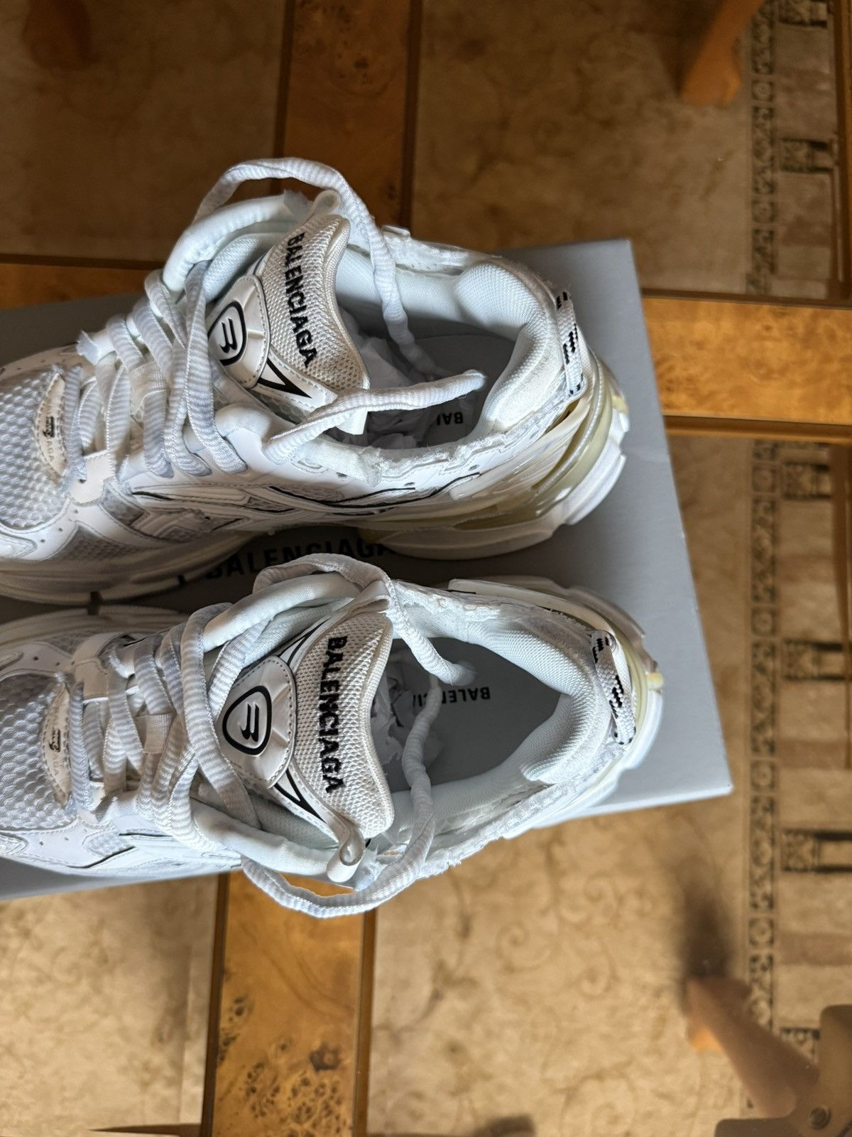Balenciaga Balenciaga Runner White Size US 8 / EU 41 - 6 Thumbnail